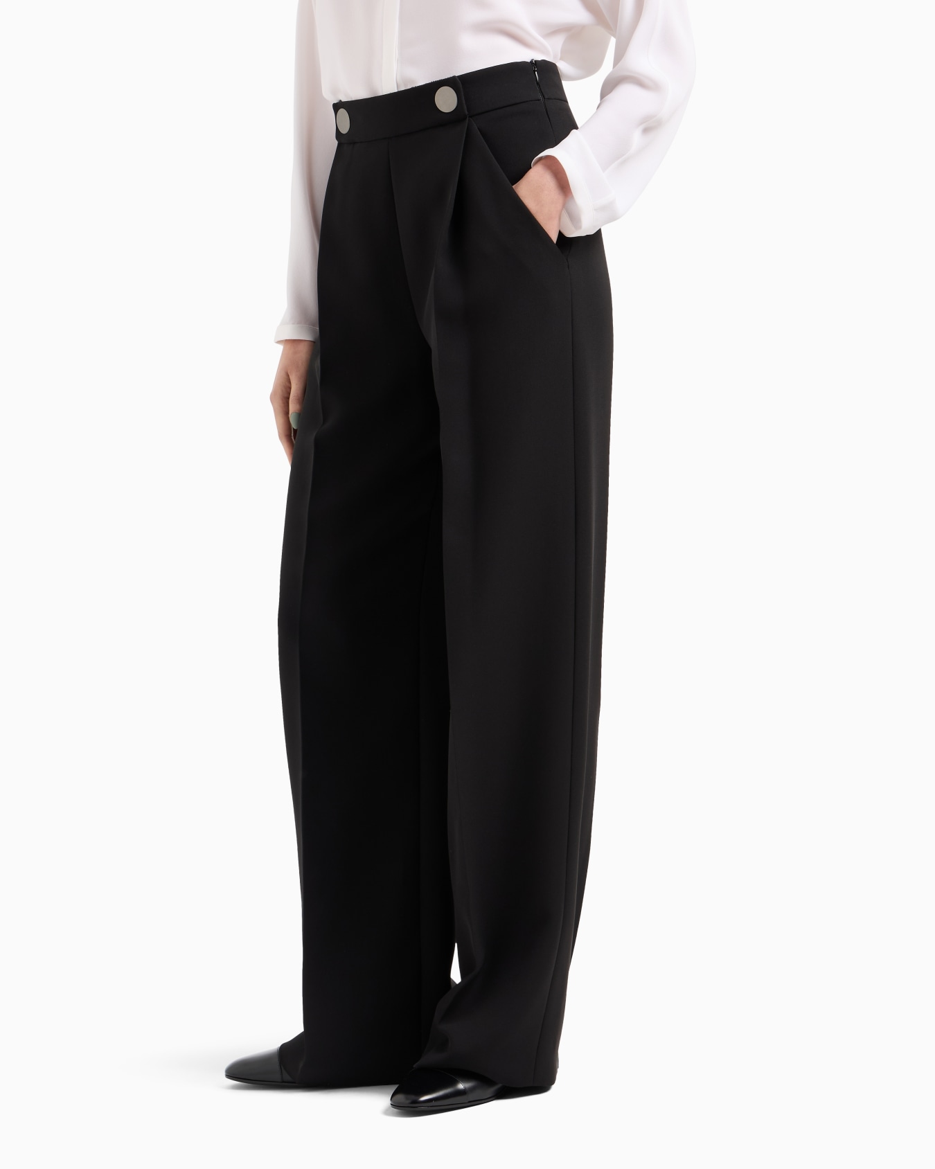 Pantaloni a una pince in cady di seta crepe Slide 4