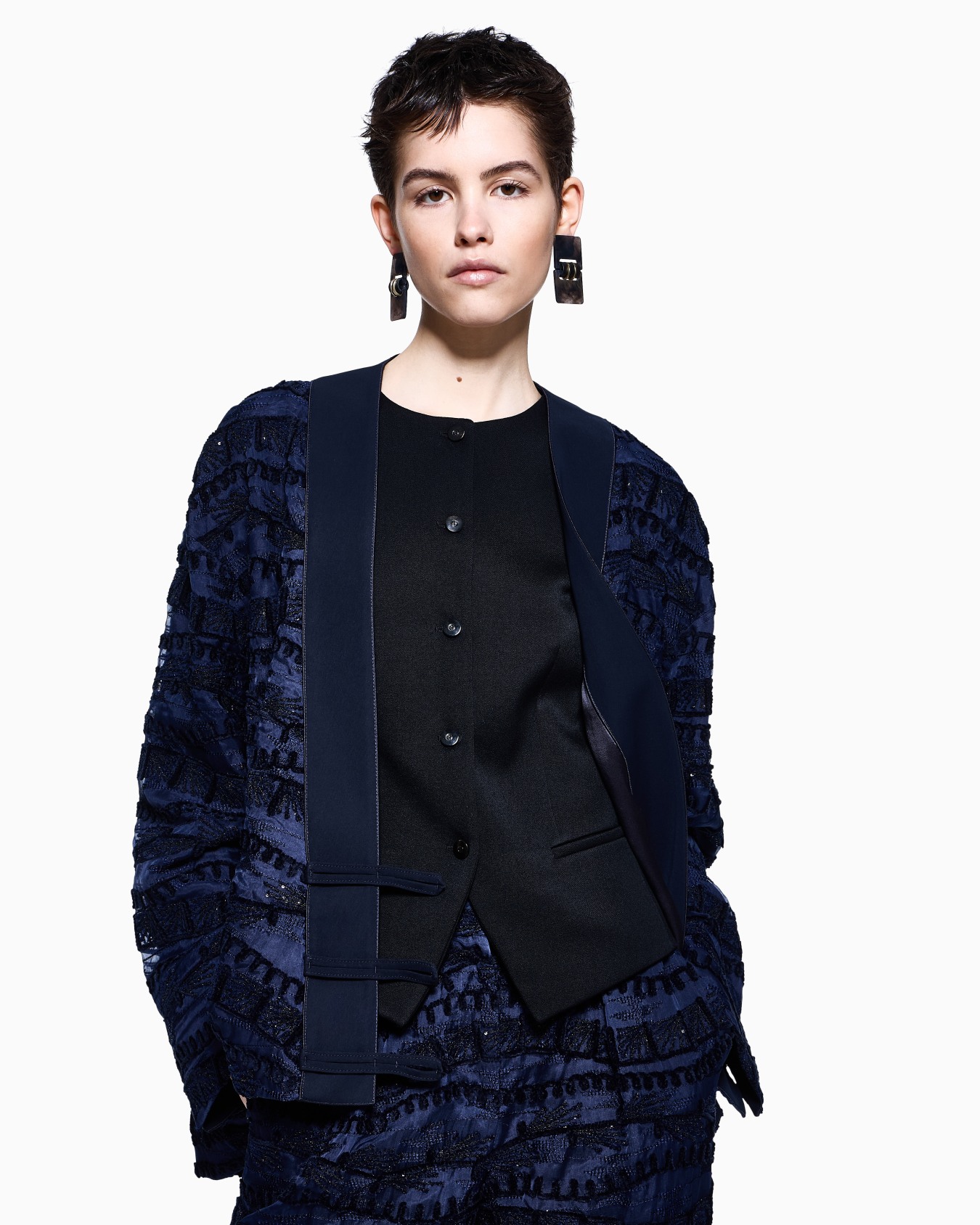 Single-breasted wool waistcoat Slide 6