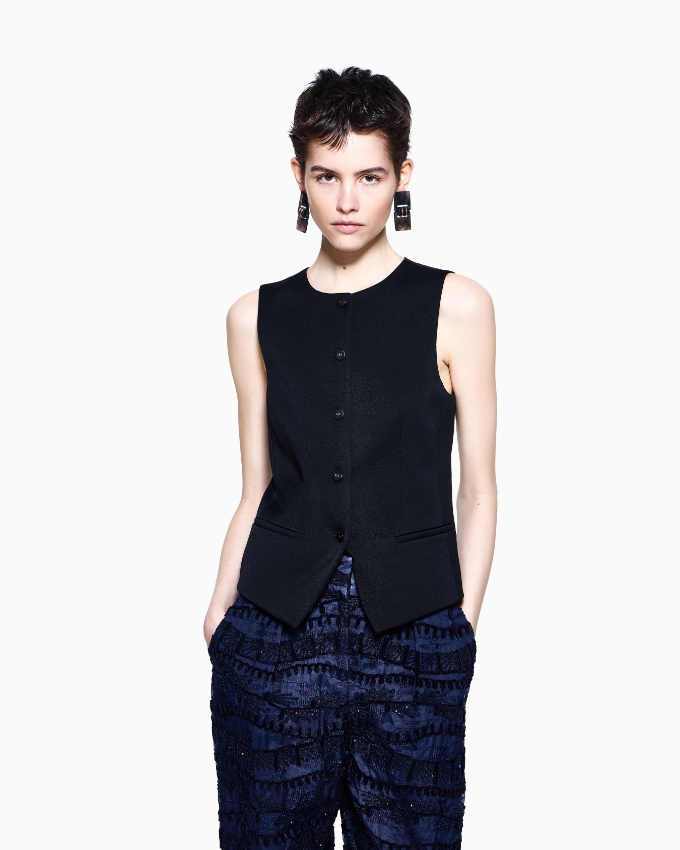 Single-breasted wool waistcoat Slide 4