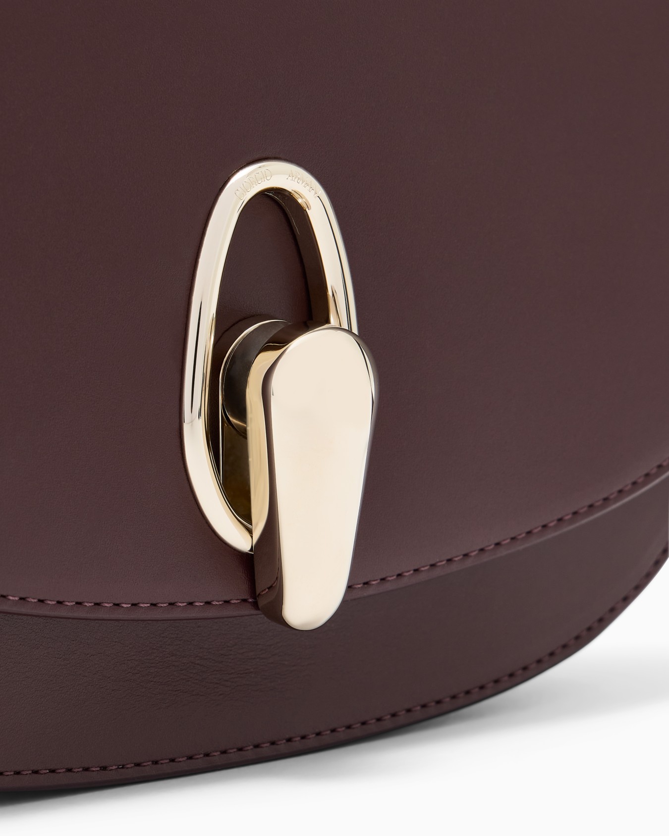 Schultertasche aus Leder Folie 5