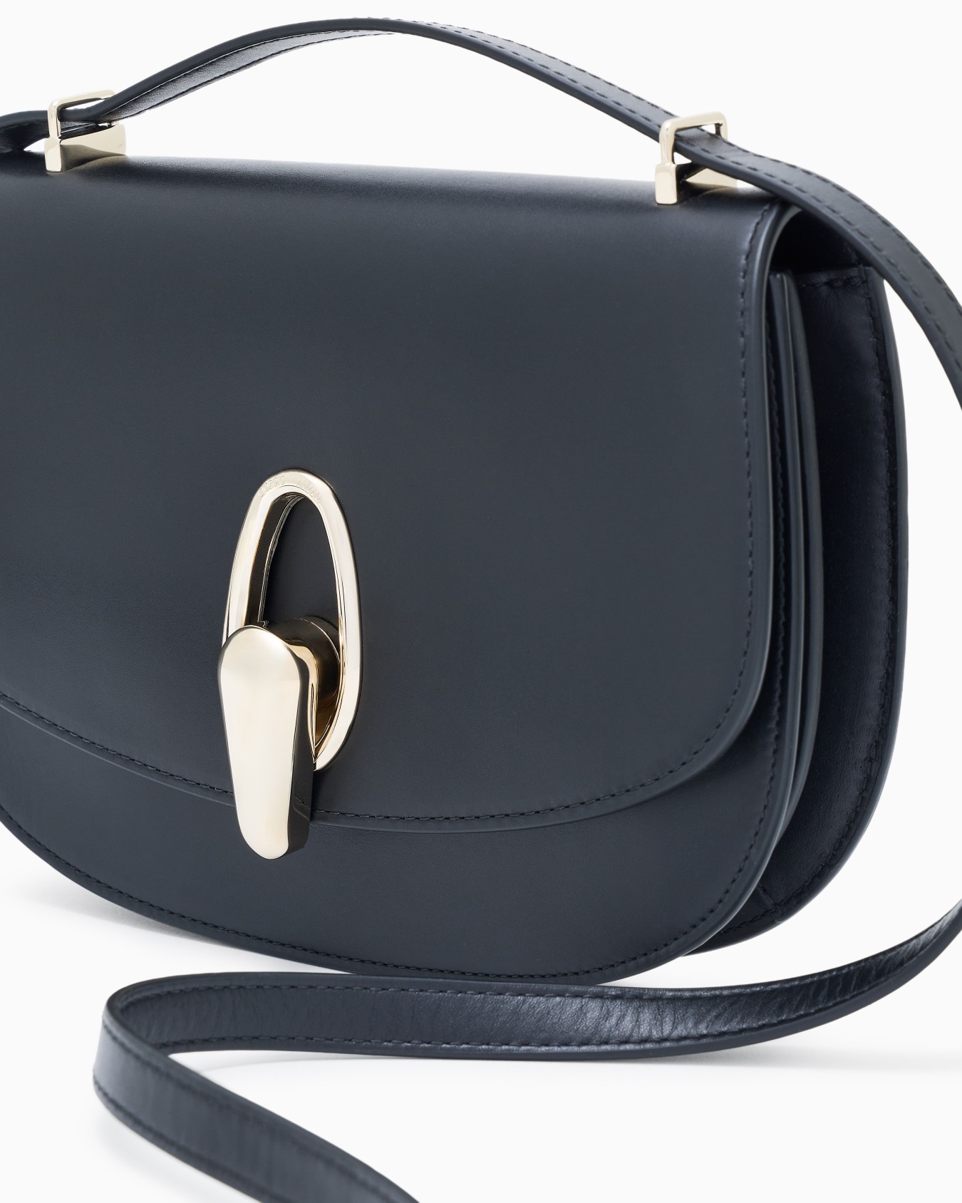 Leather shoulder bag Slide 4