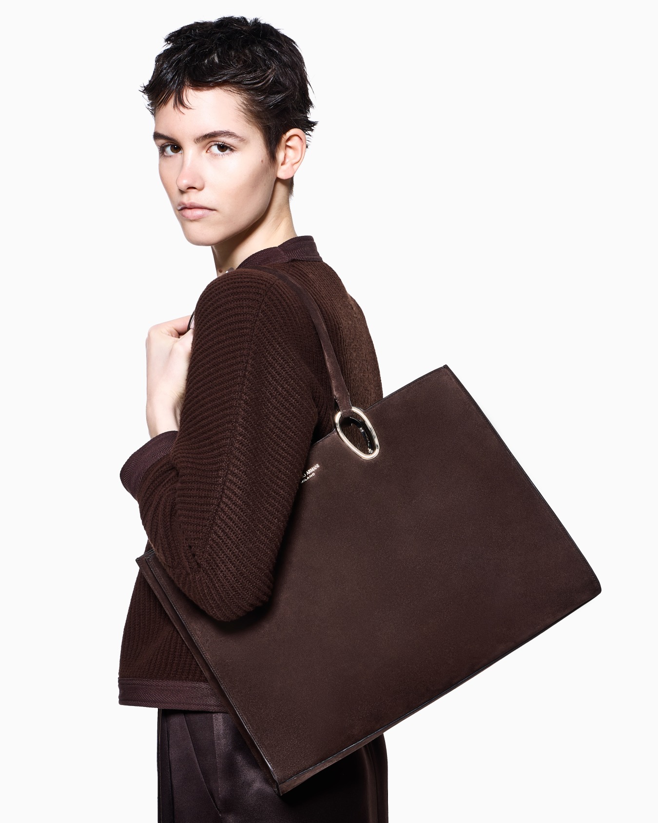 Medium suede shopper bag Slide 6