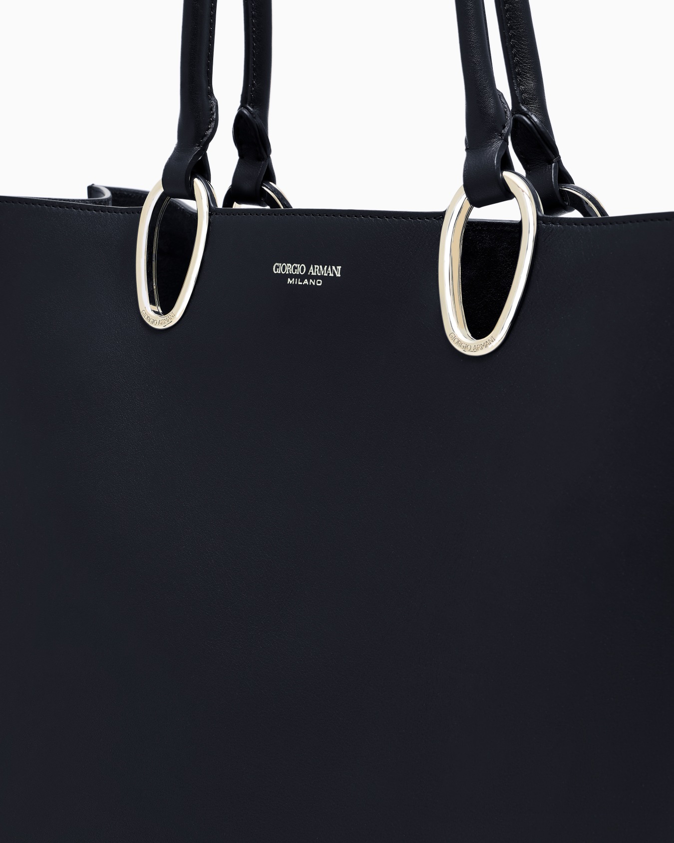 Medium shopper bag in leather Slide 4