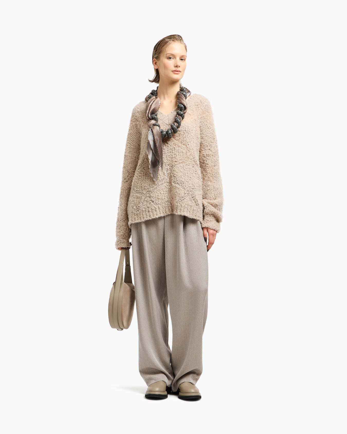 Large shoulder bag in suede and pebbled calfskin Slide 5