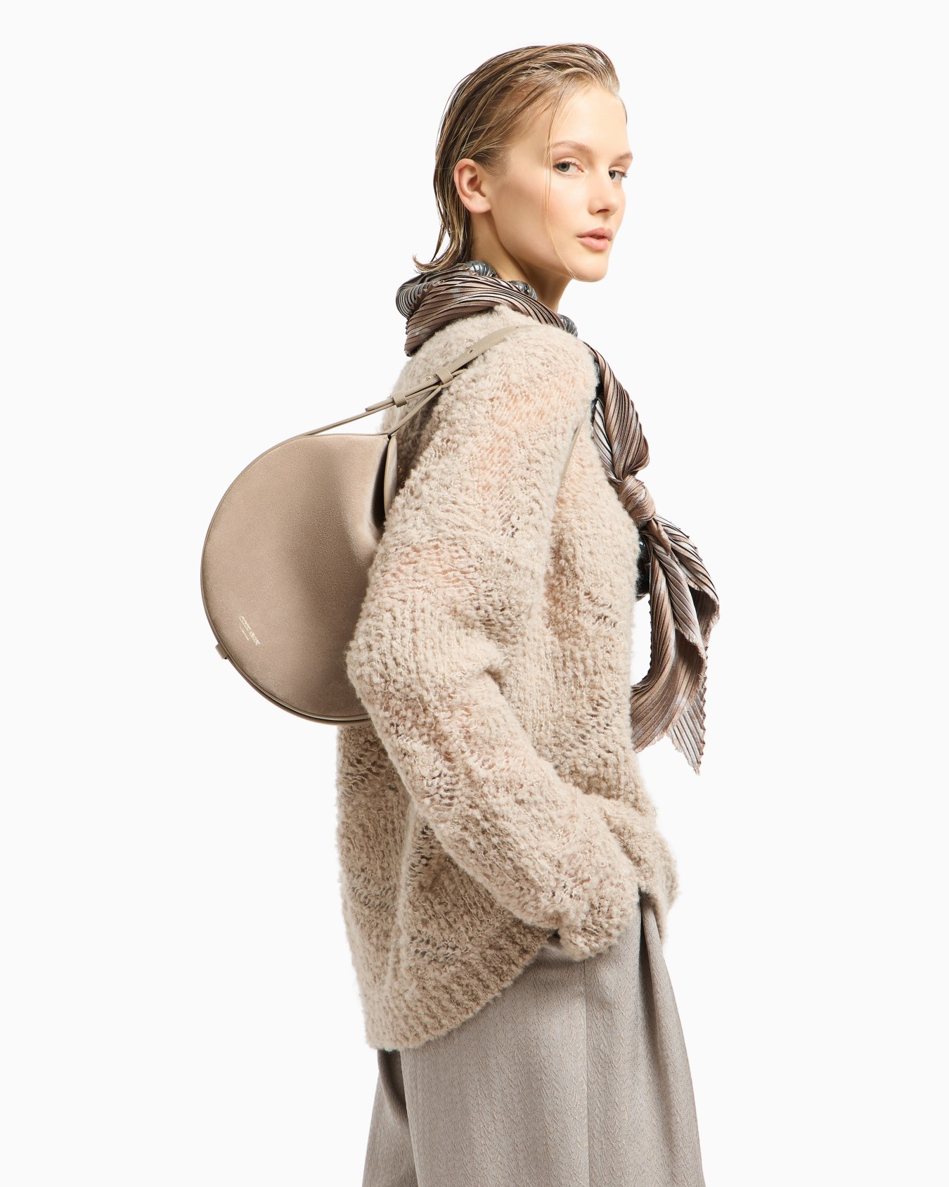 Large shoulder bag in suede and pebbled calfskin Slide 6
