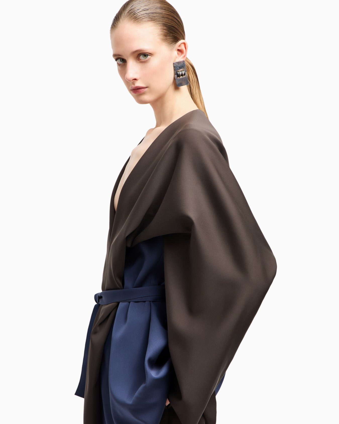Silk double georgette pea coat Slide 5