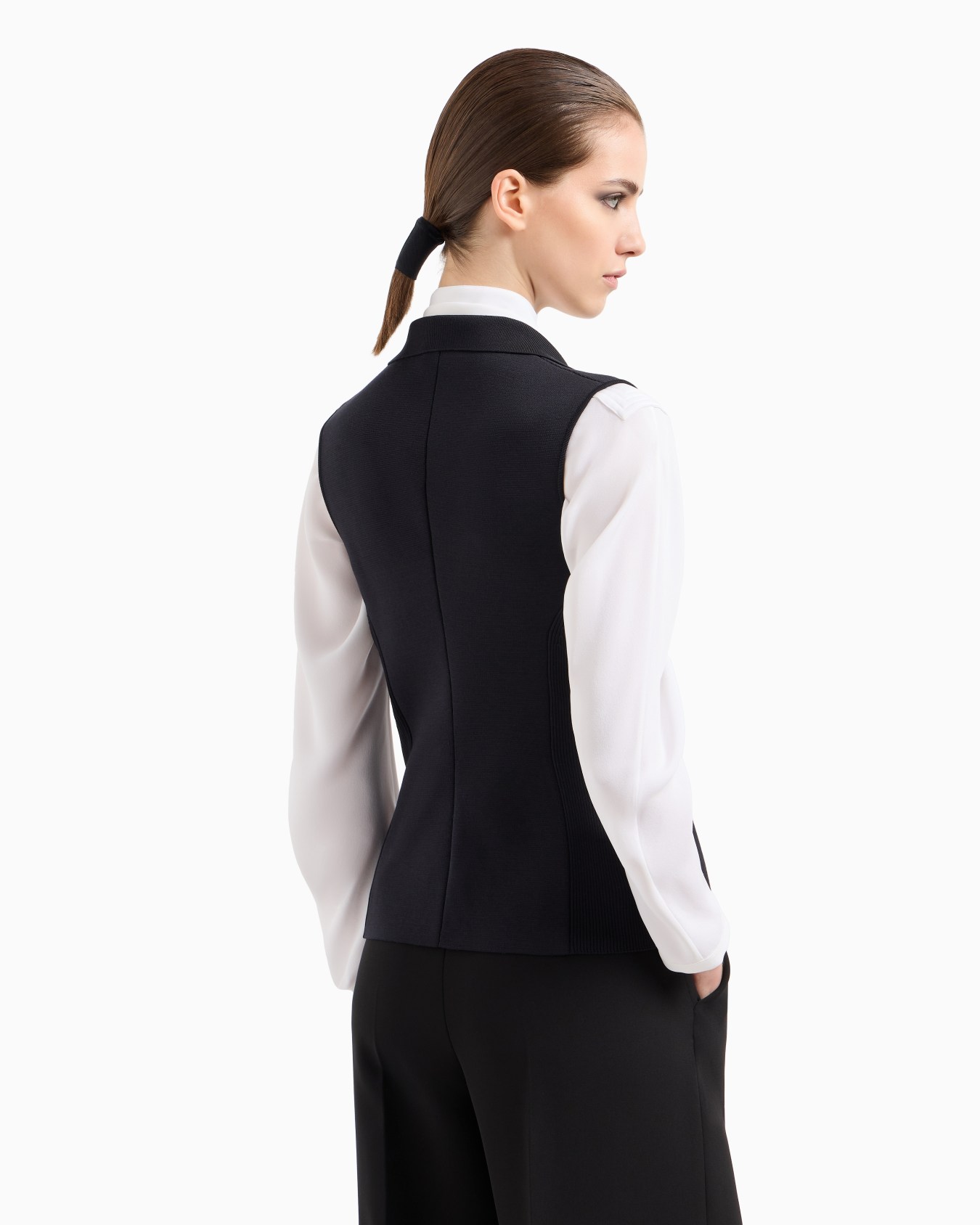 Silk knit double-breasted gilet Slide 3