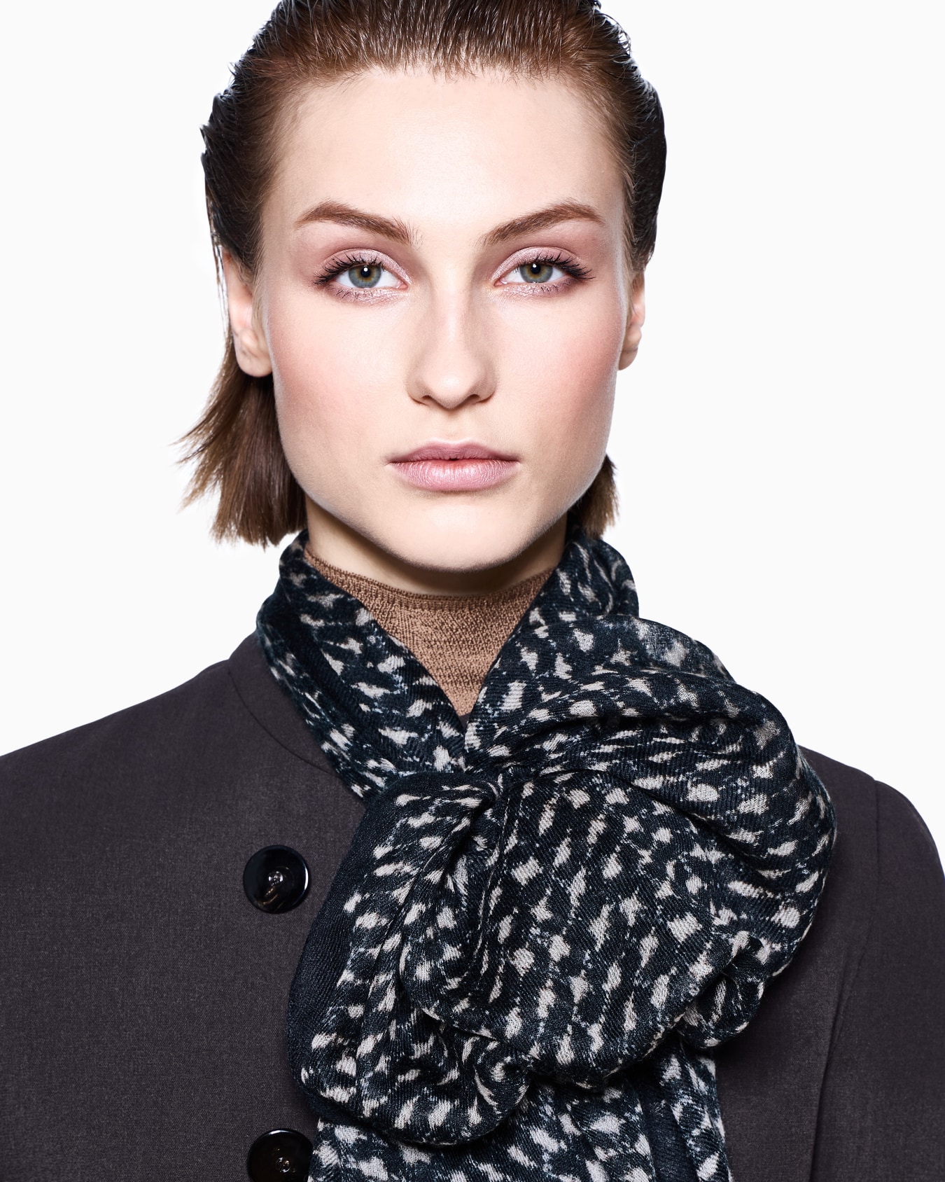 Estola de cachemira con motivo en tejido jacquard Diapositiva 2