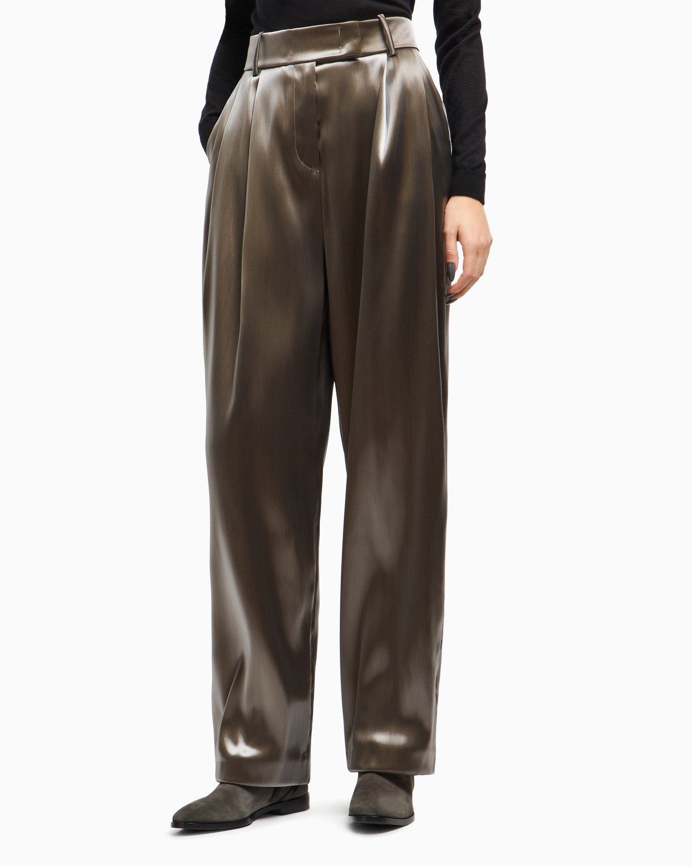 Two-pleat trousers in liquid silk Slide 3
