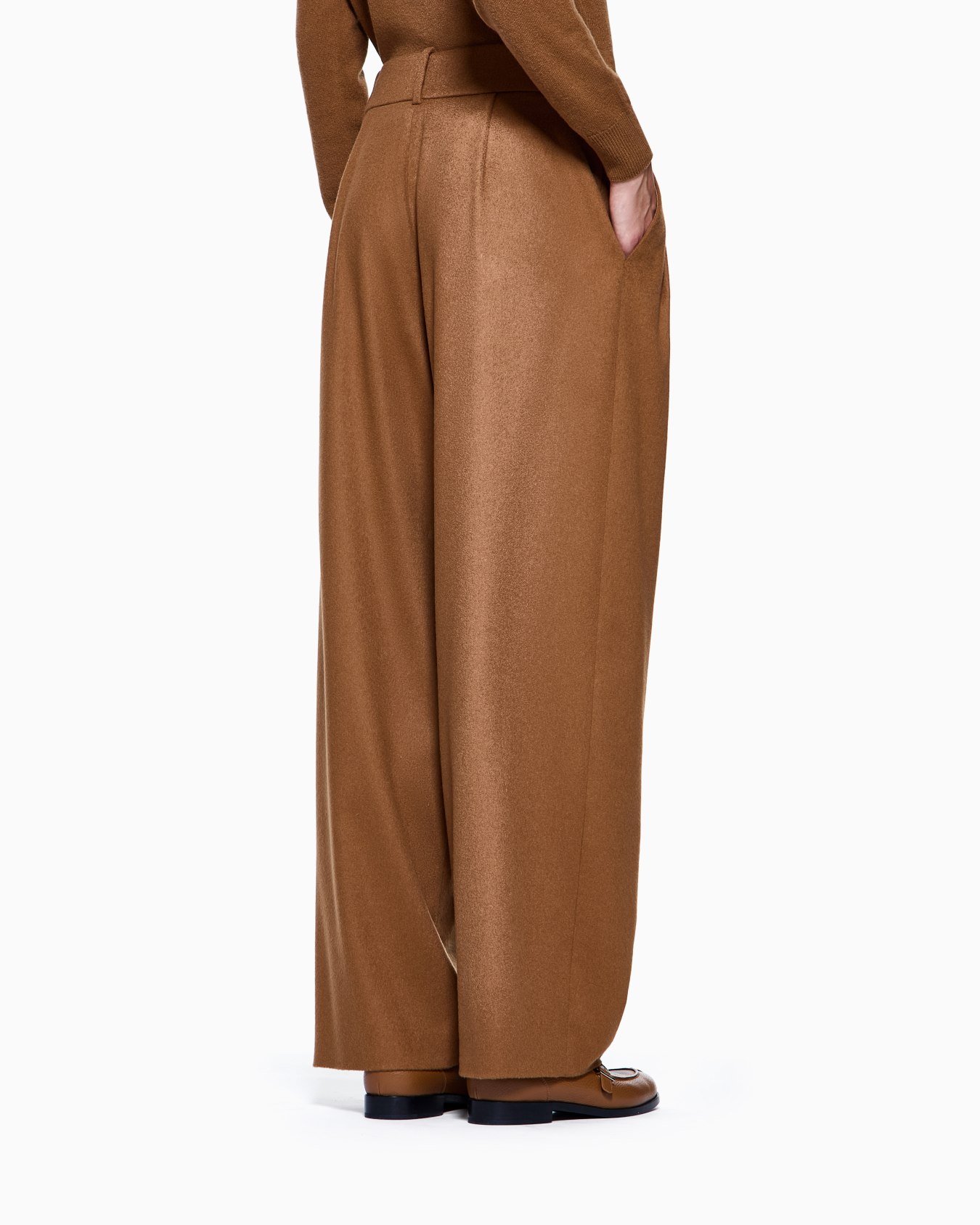 Double-pleat, vicuña wool trousers  Slide 2