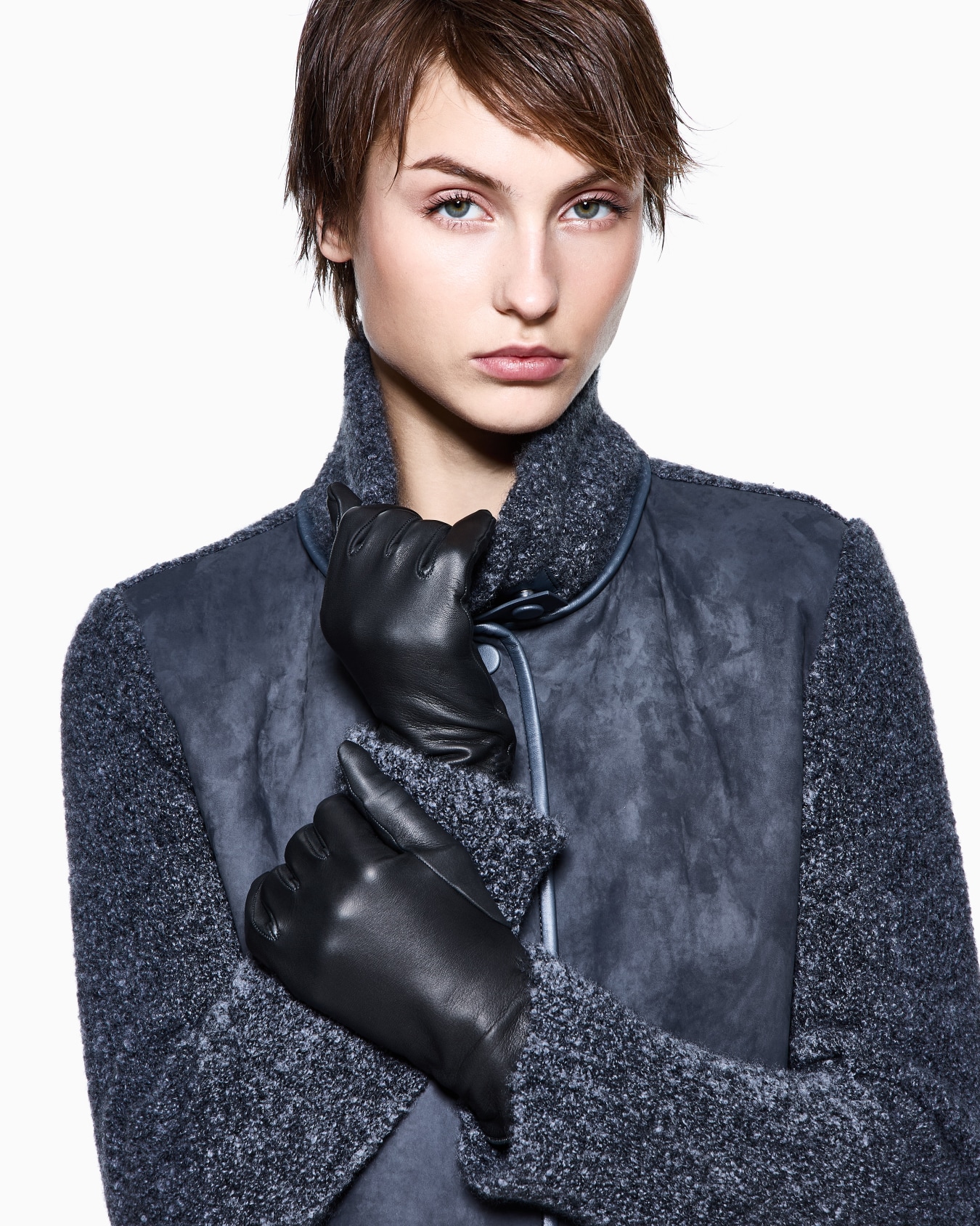 Lambskin nappa leather gloves Slide 2