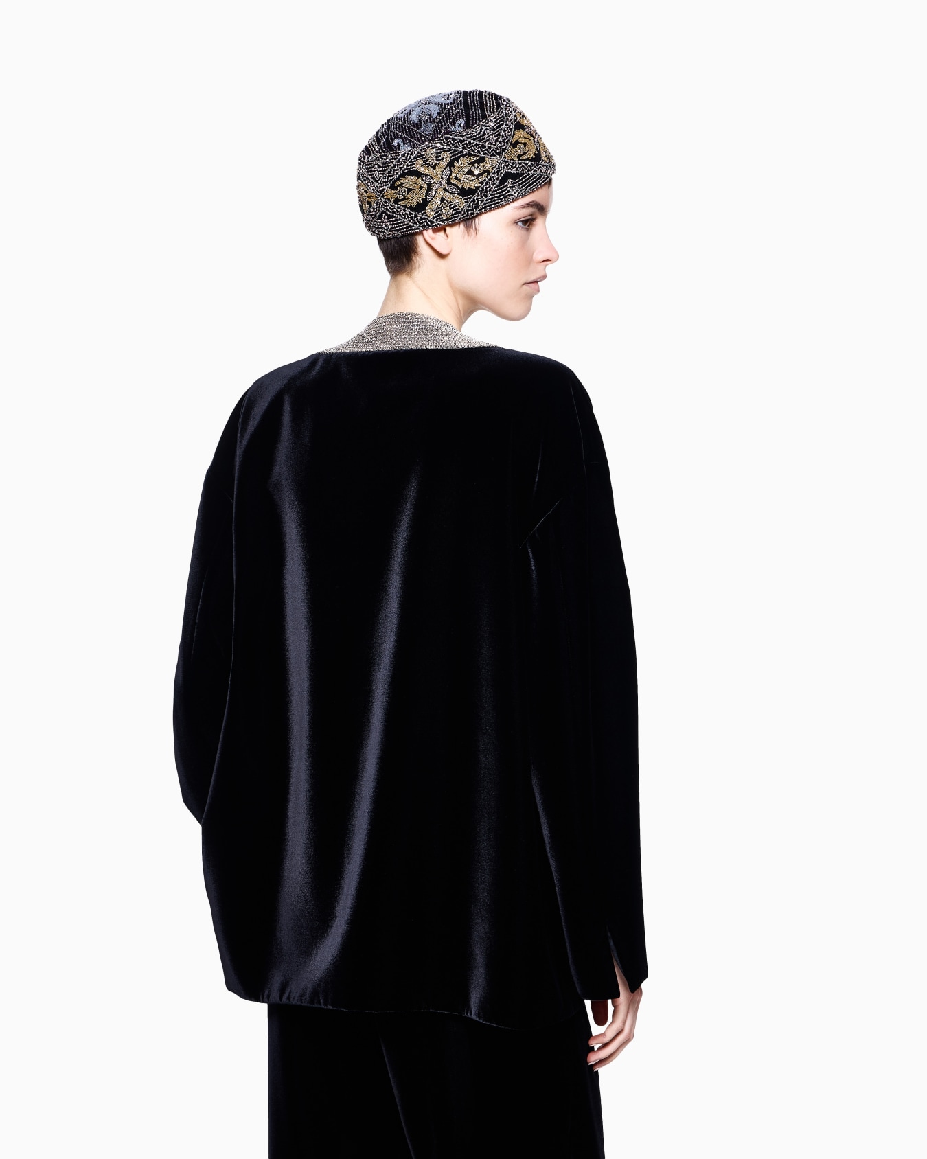 Embroidered velvet jacket  Slide 3