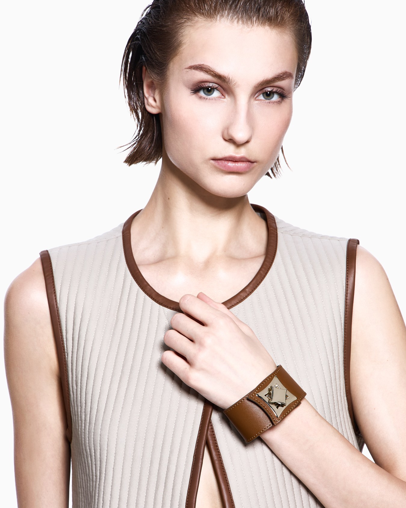 Bracciale in pelle e ottone Slide 2