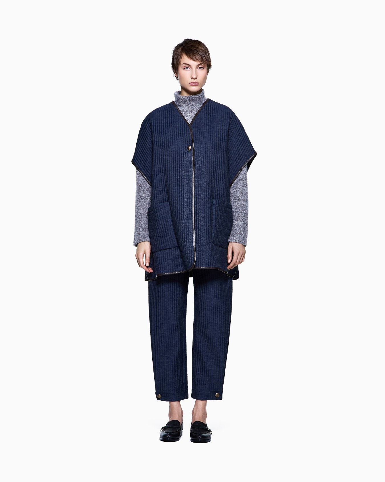 Mock-neck jumper in bouclé cashmere, and silk Slide 1