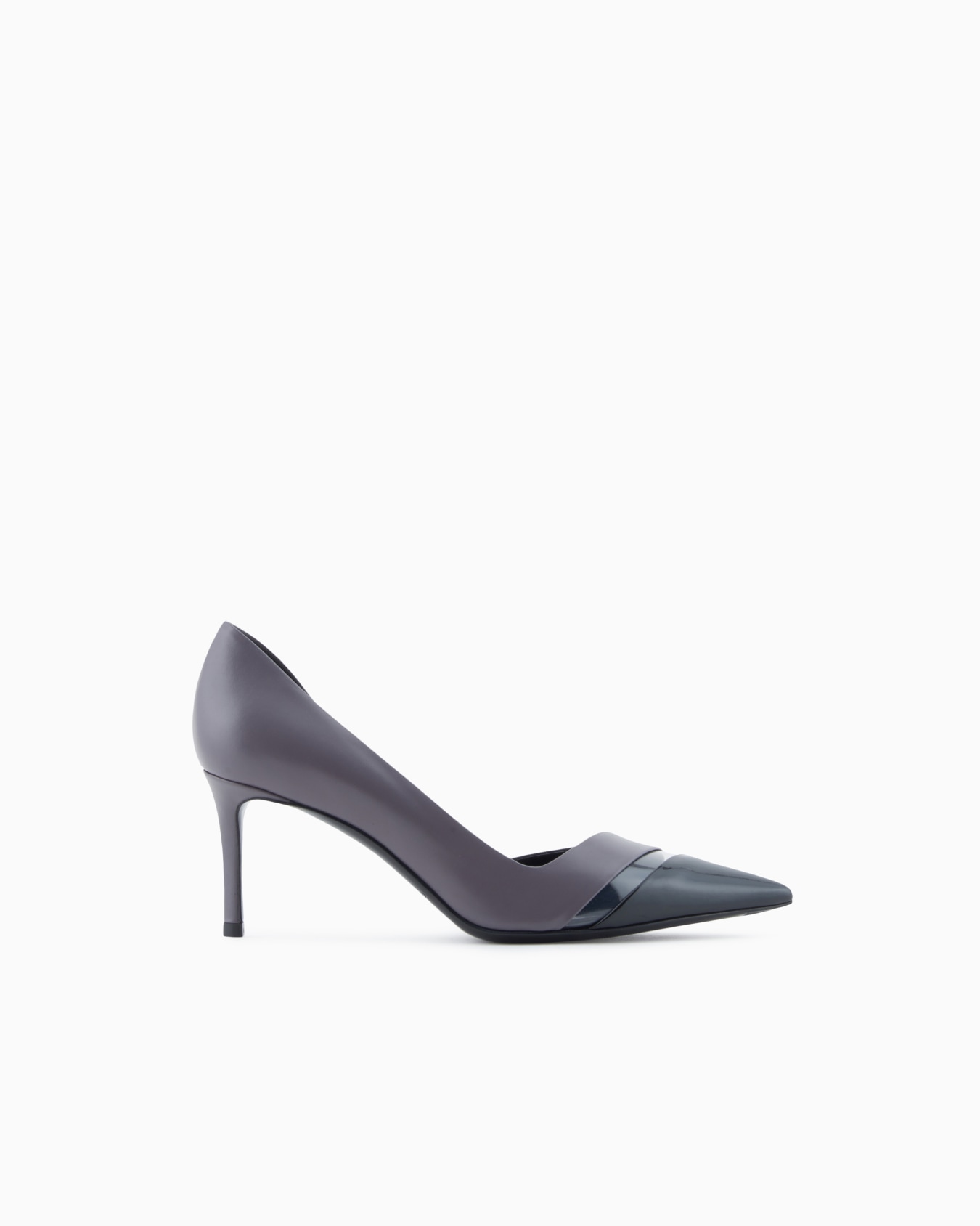Two-Tone Patent Leather Pointed Toe Pumps Diapositiva 0