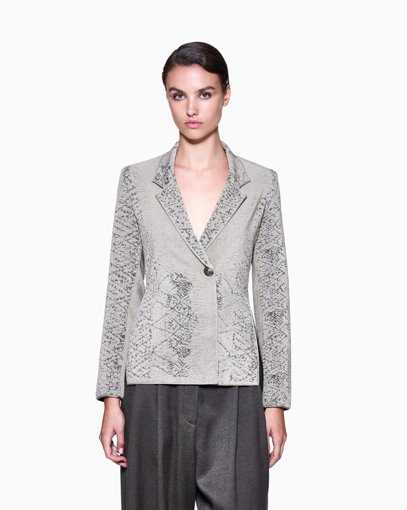 Single-breasted jacket made from jacquard viscose jersey Slide 3