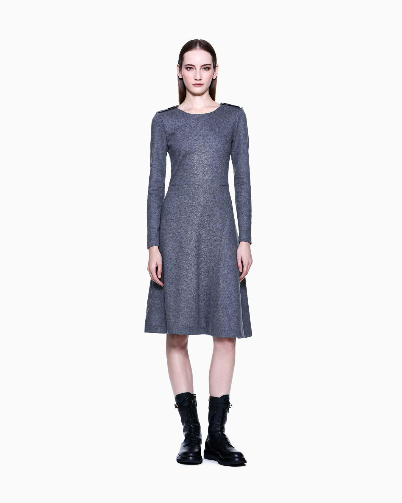 Vestido en punto de lana con detalle de charreteras Diapositiva 1
