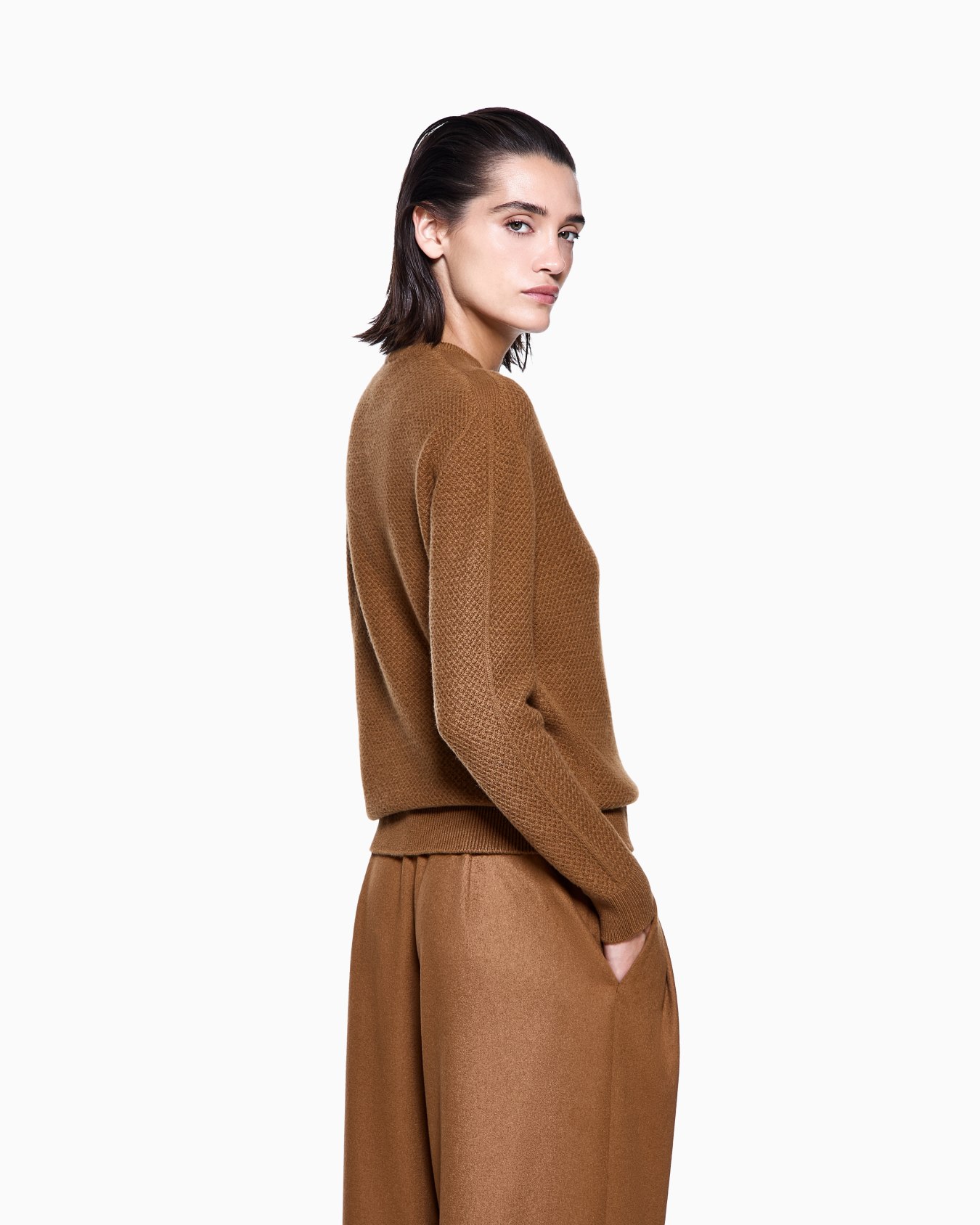 Vicuña wool crew-neck jumper  Slide 2