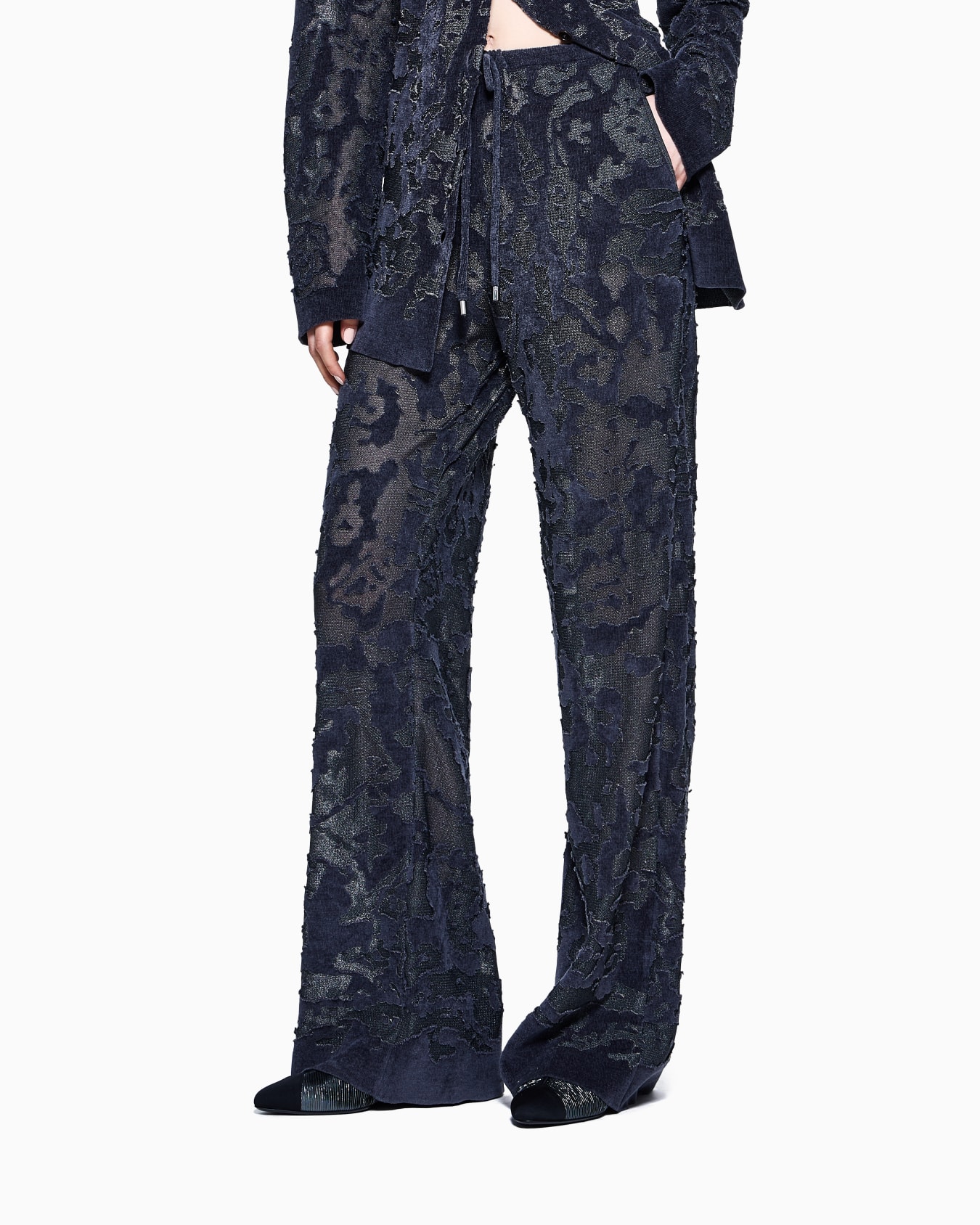 Devoré fabric trousers Slide 4