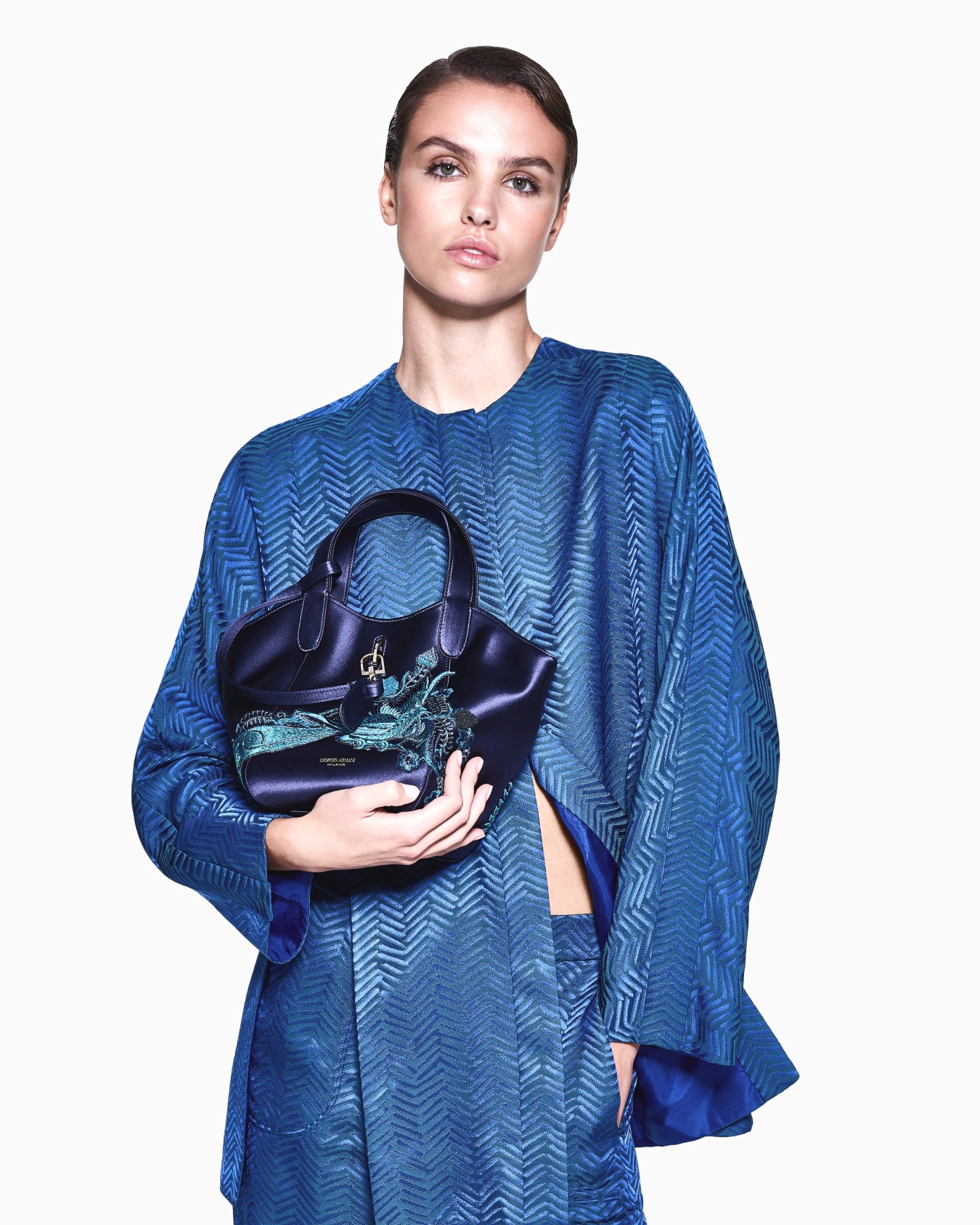 Blazer aus Jacquard-Viskose mit Chevron-Motiv Folie 5