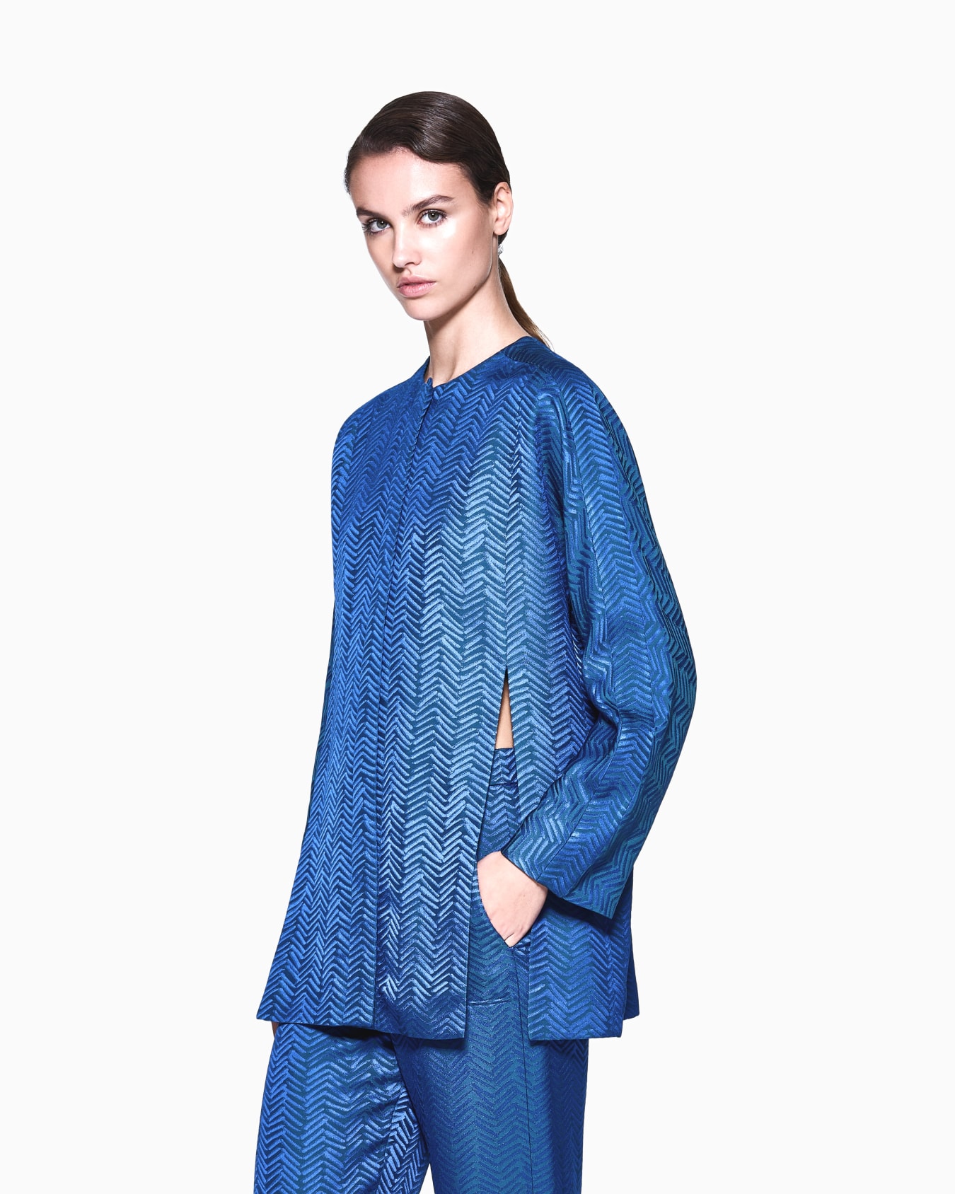 Blazer aus Jacquard-Viskose mit Chevron-Motiv Folie 3