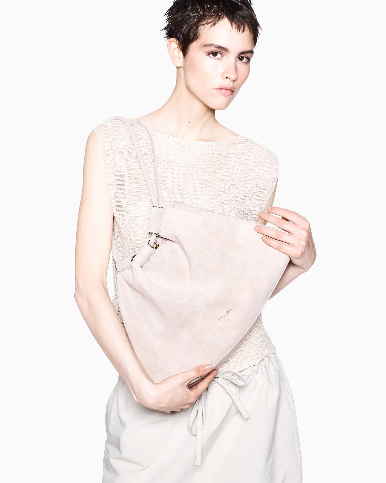 Cargo trousers in technical fabric Slide 4