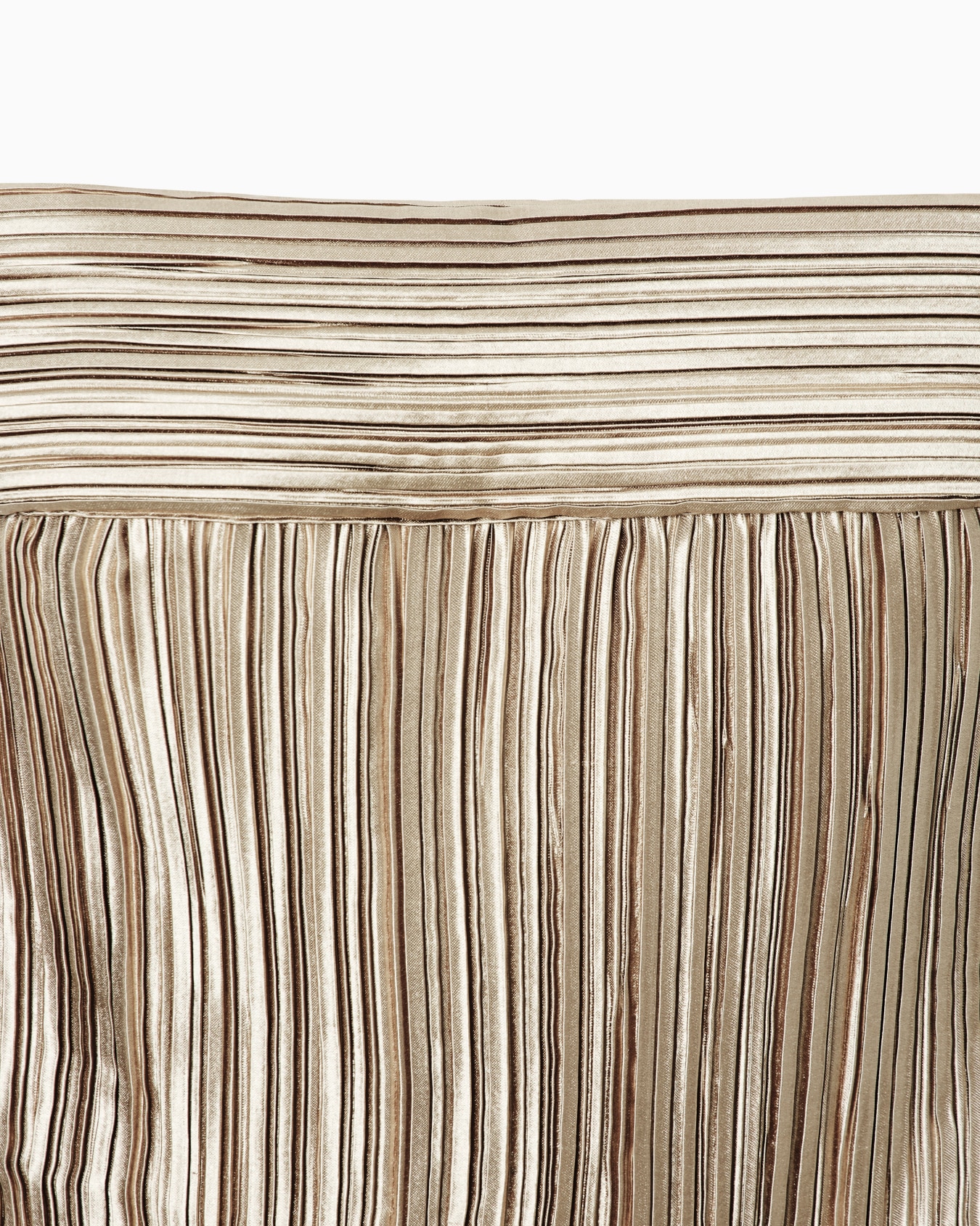 Short pleated satin dress Slide 4