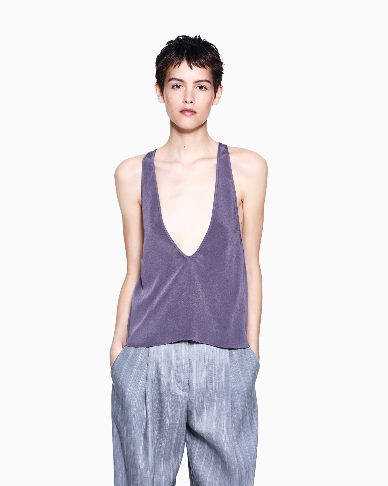 Silk blend crêpe short top Slide 3