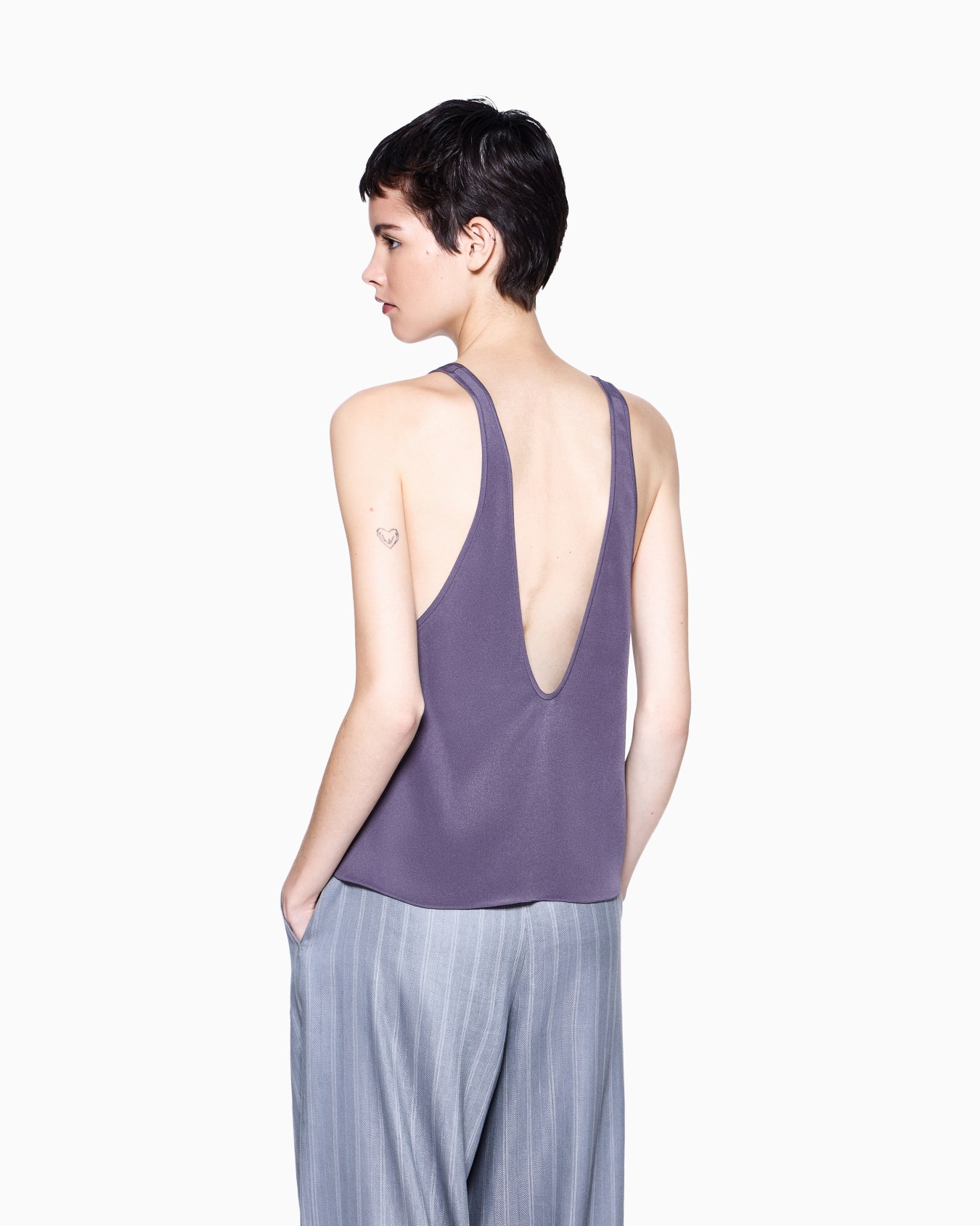 Silk blend crêpe short top Slide 2