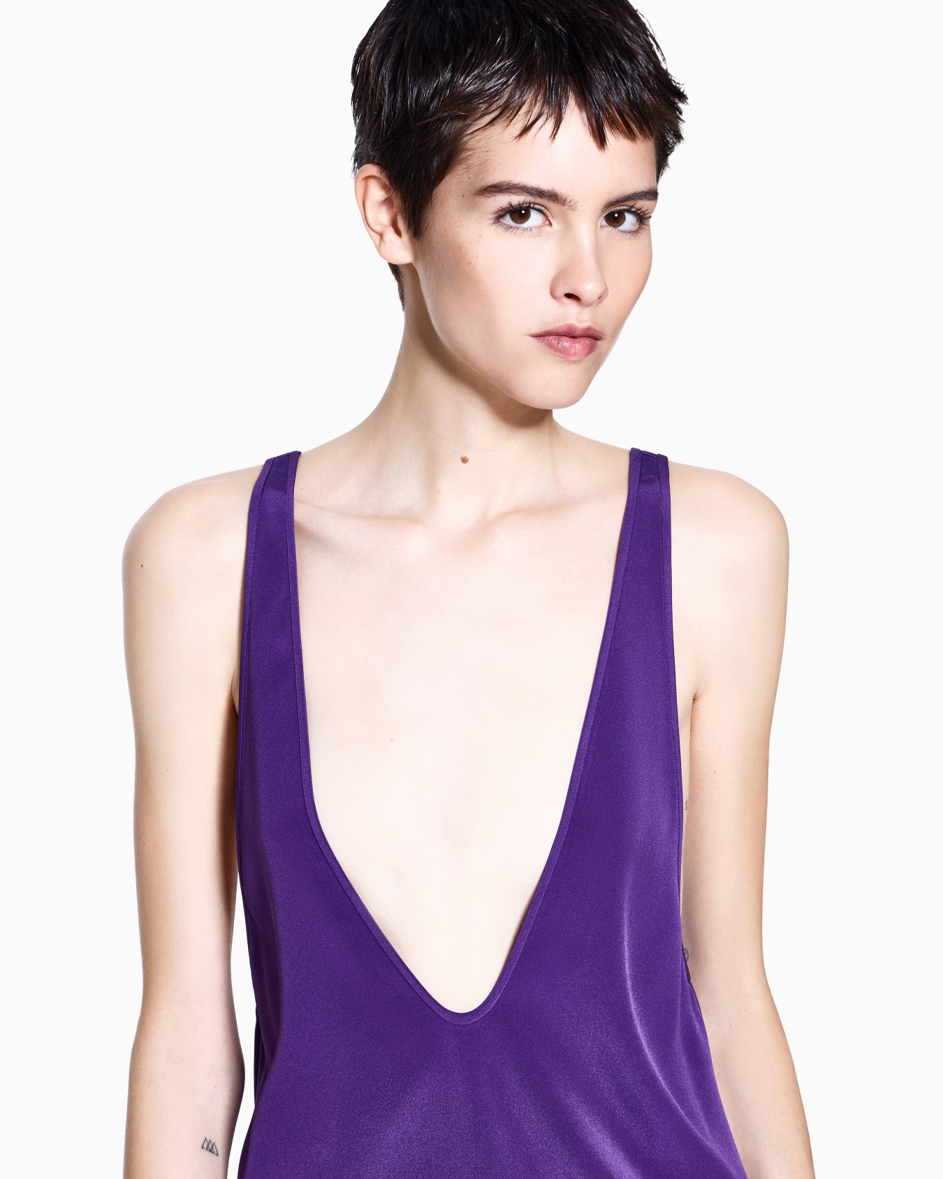 Silk blend crêpe short top Slide 4