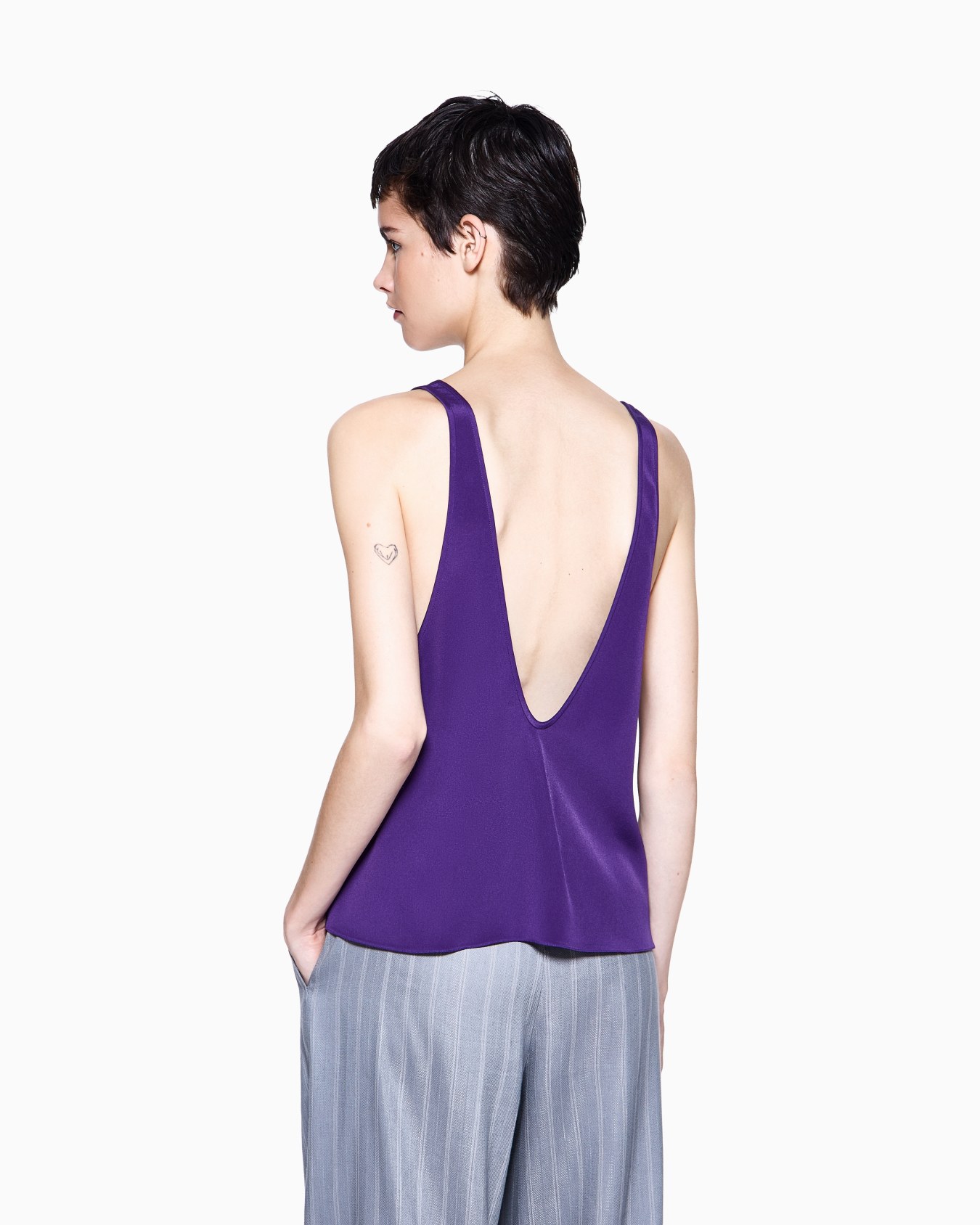 Silk blend crêpe short top Slide 2