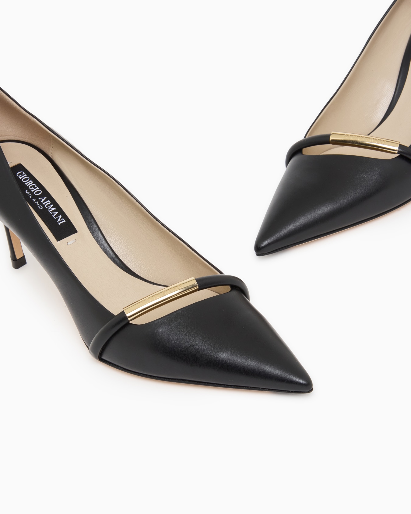 Leather court shoes Slide 4