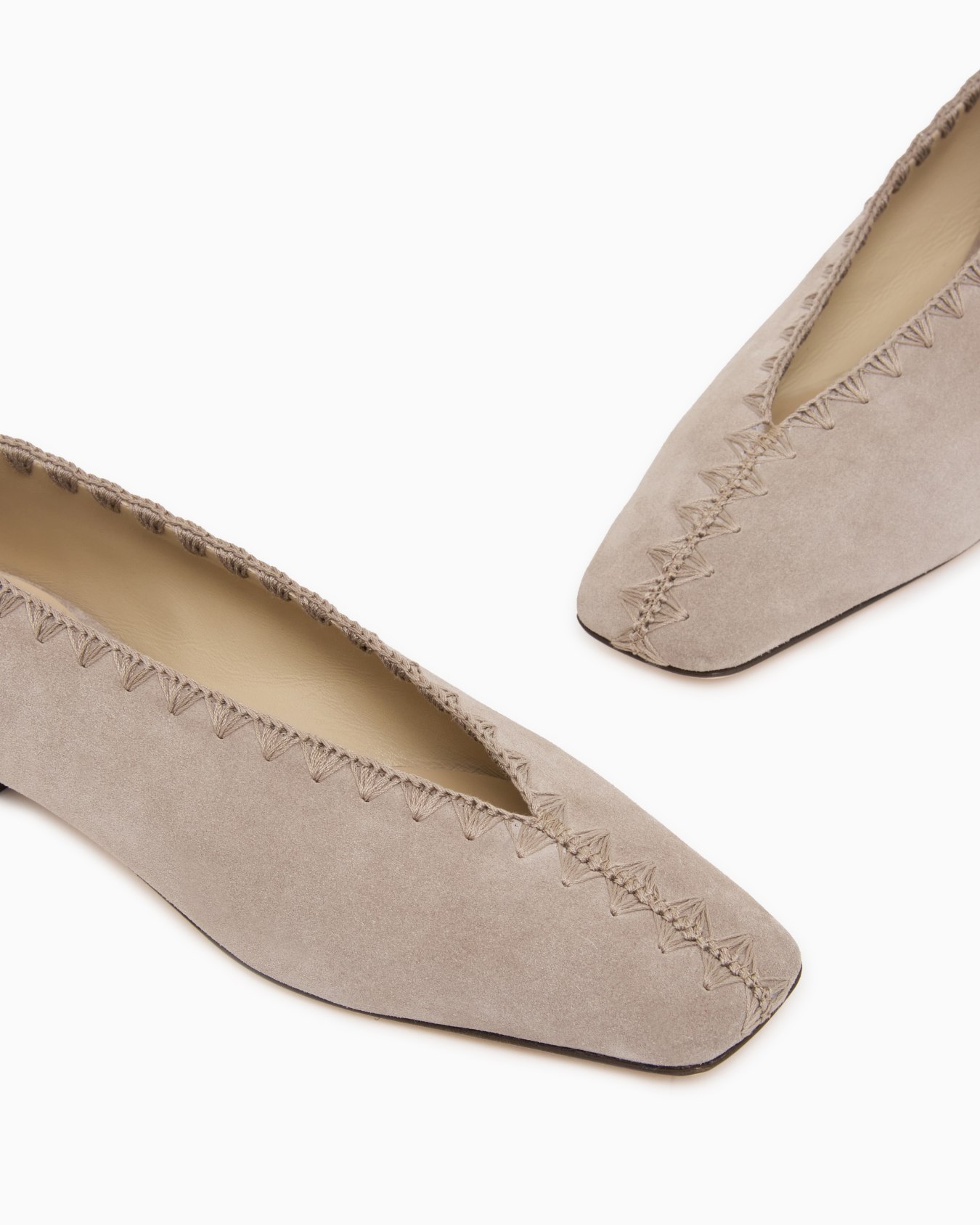 Suede ballerinas with embroidery Slide 4