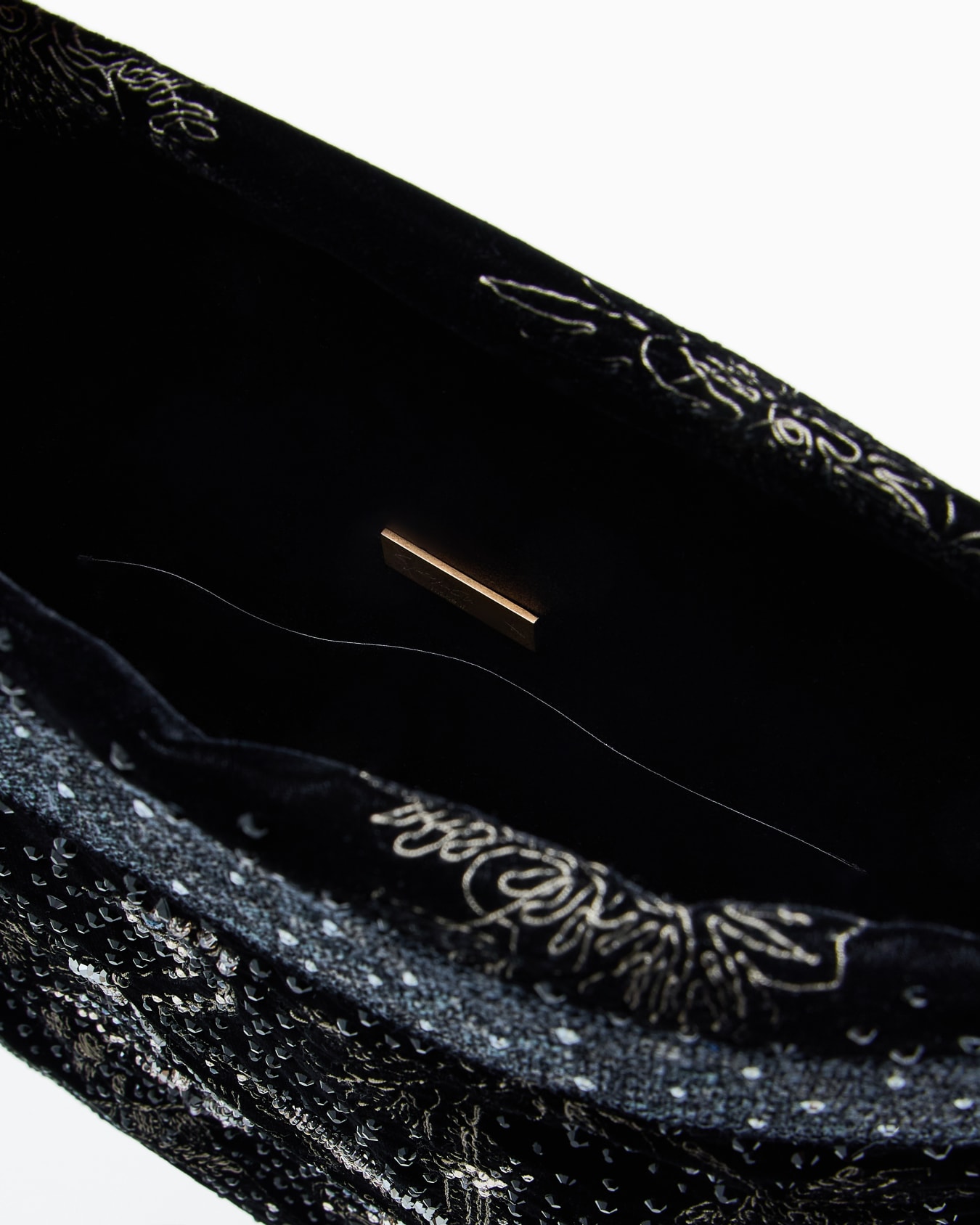 Embroidered velvet shoulder bag Slide 3