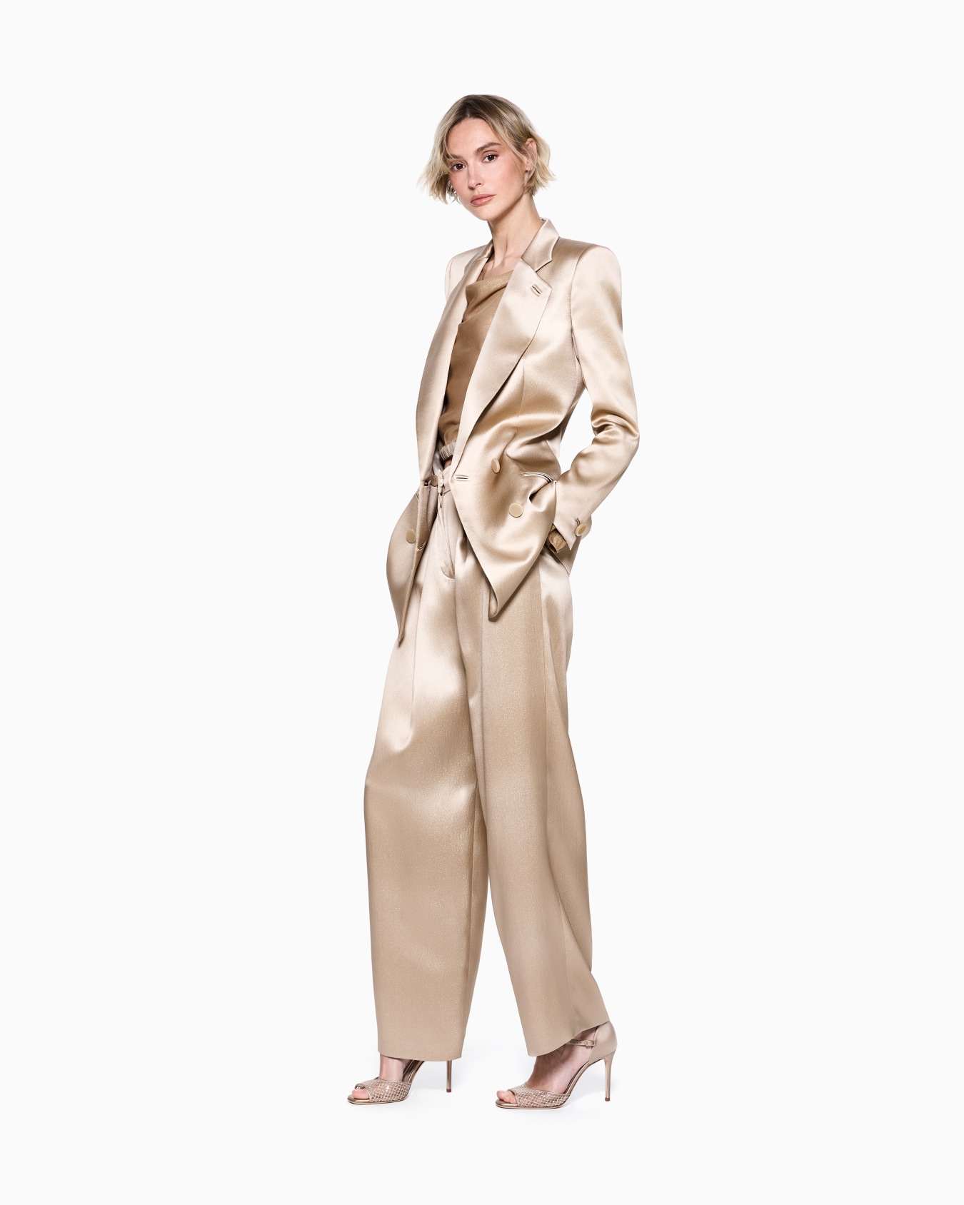 Trousers with pleats in silk satin Slide 1