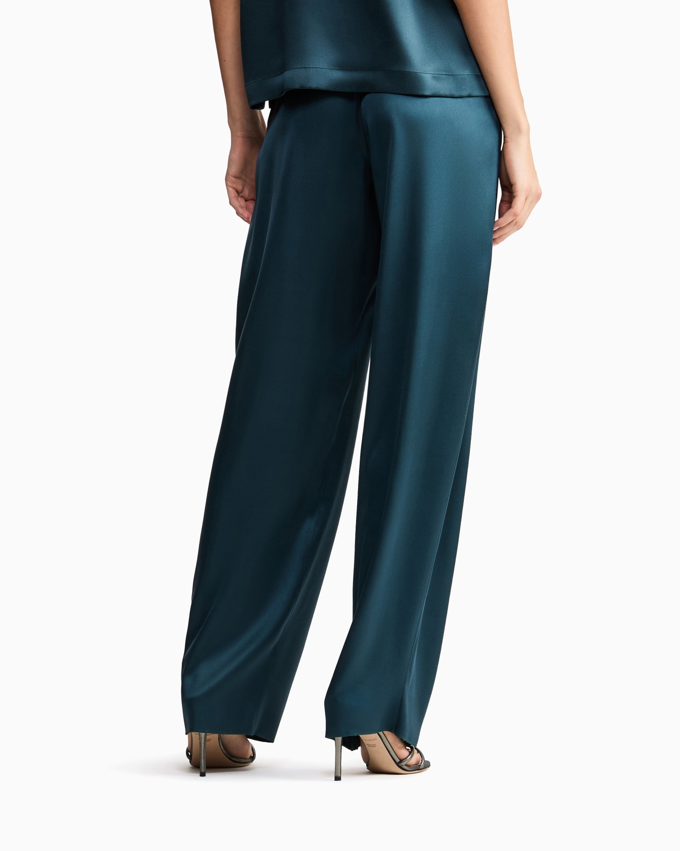 Silk double satin single-pleat trousers Slide 2