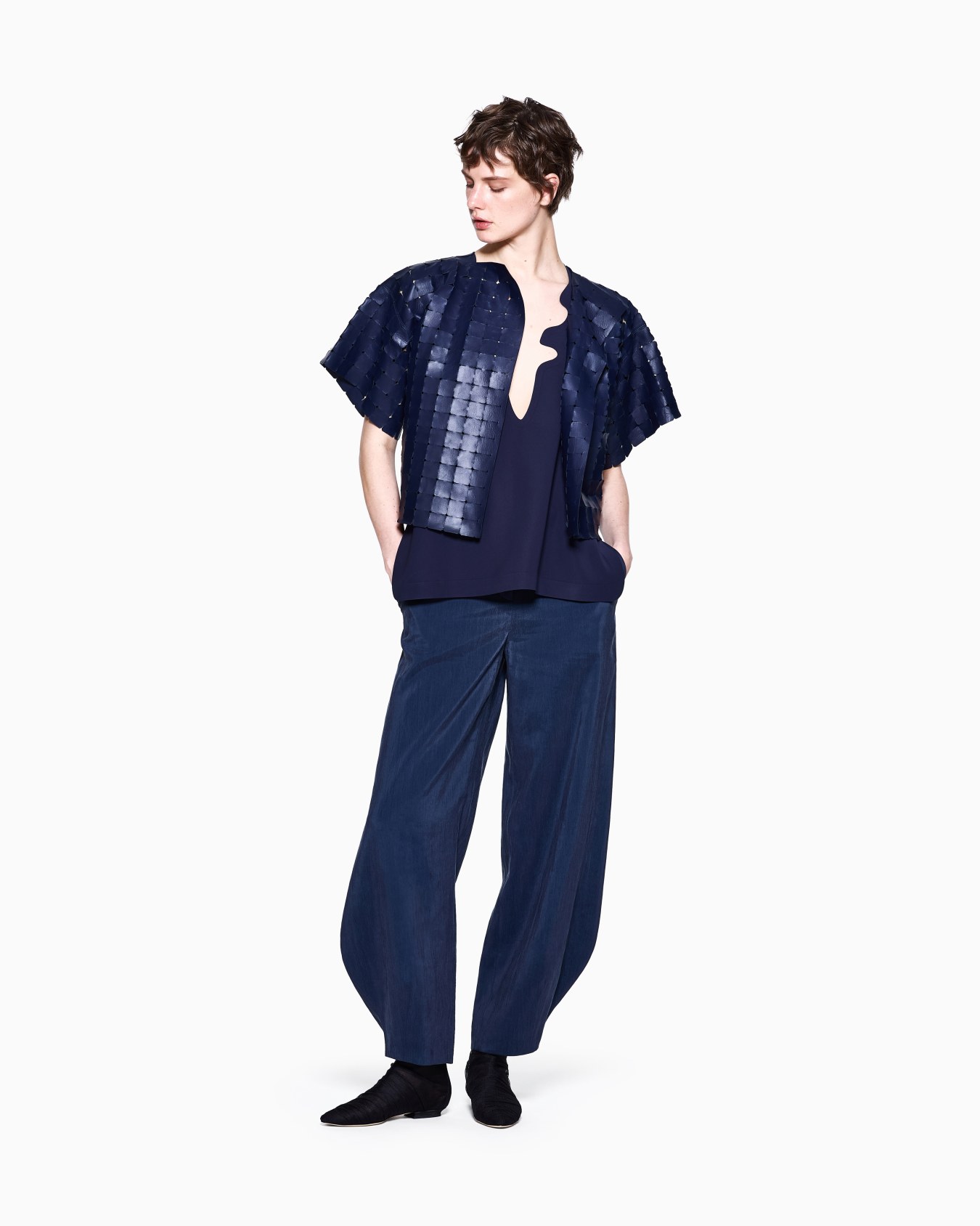 Washed silk trousers with rounded hem Slide 2