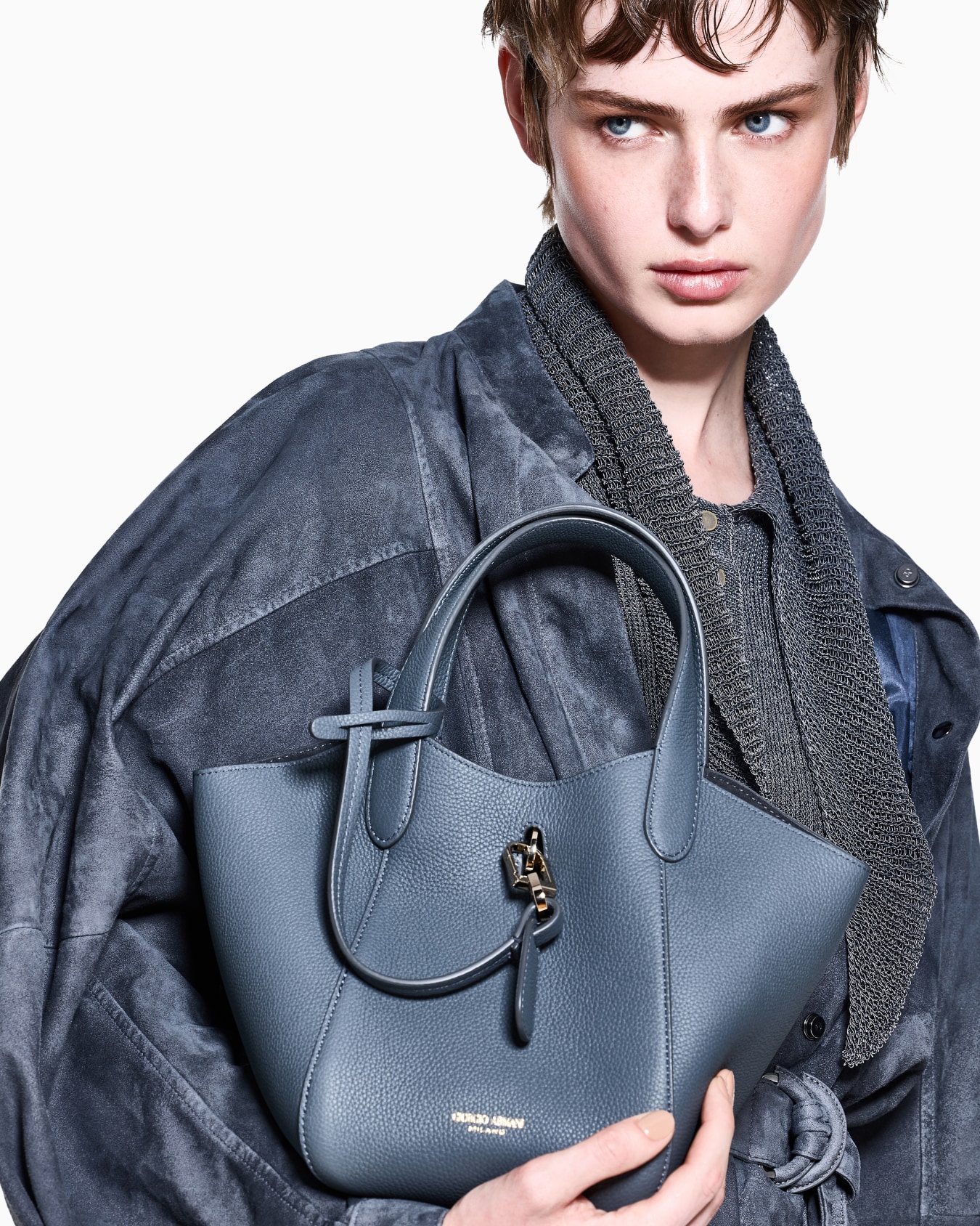 Short-sleeved polo shirt in cotton-blend interlock Slide 3