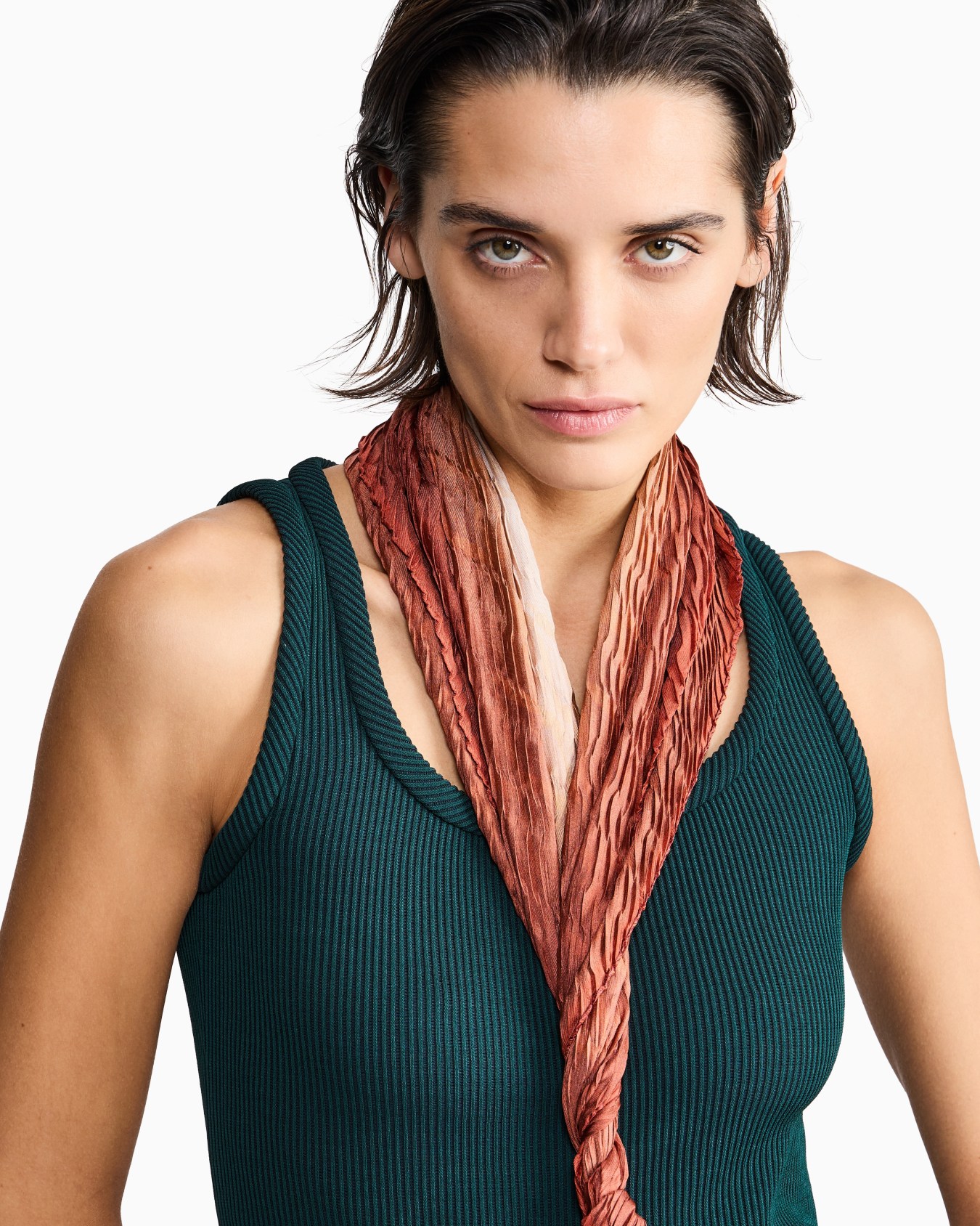 Estola de seda plisada Diapositiva 2