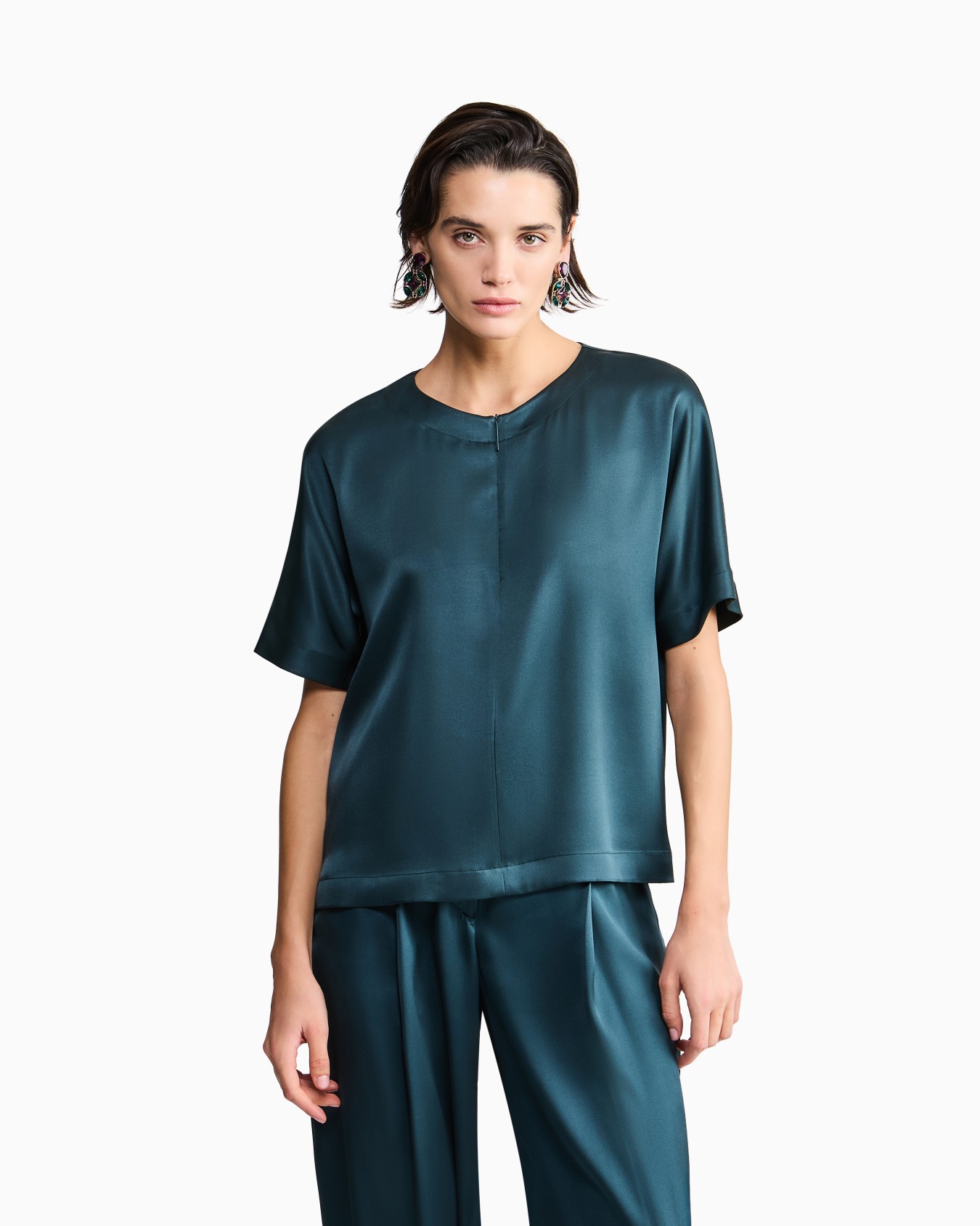 Short-sleeved shirt in double-faced silk satin Slide 3