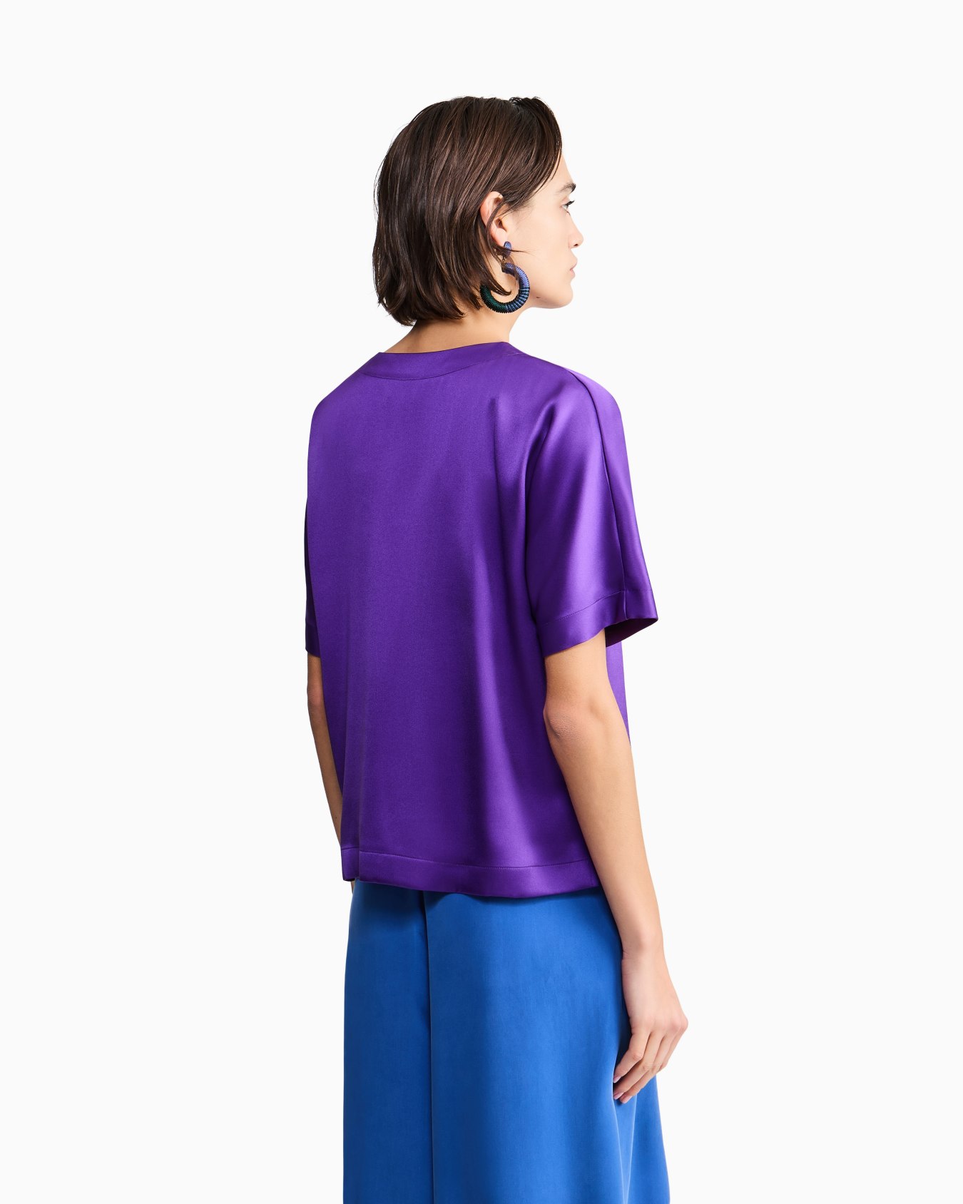 Short-sleeved shirt in double-faced silk satin Slide 2