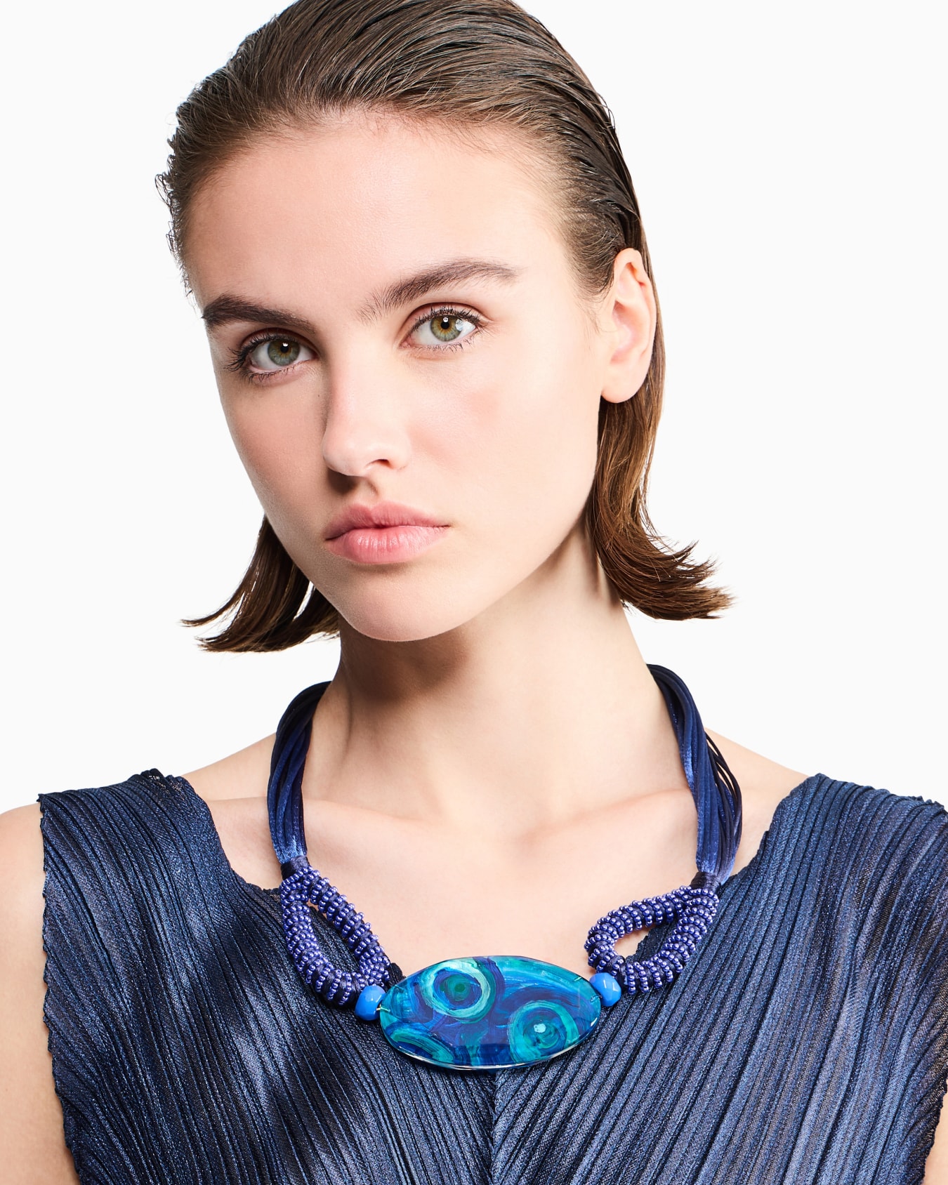 Collier ras-du-cou en tissu avec éléments en verre Diapositive 2