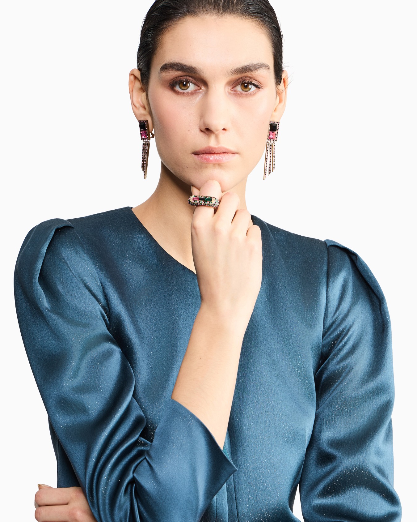 Ring with Swarovski crystals Slide 2