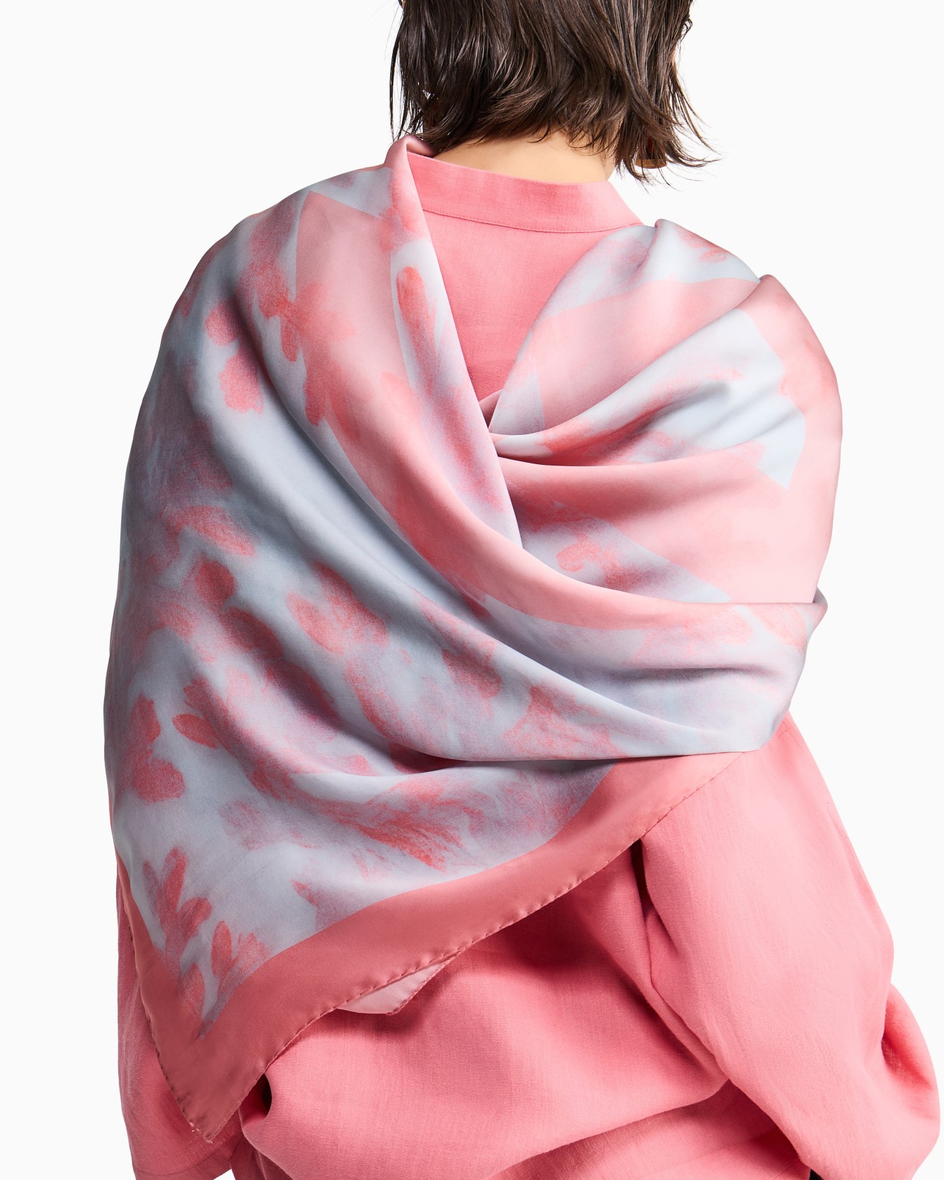 Printed silk foulard  Slide 2