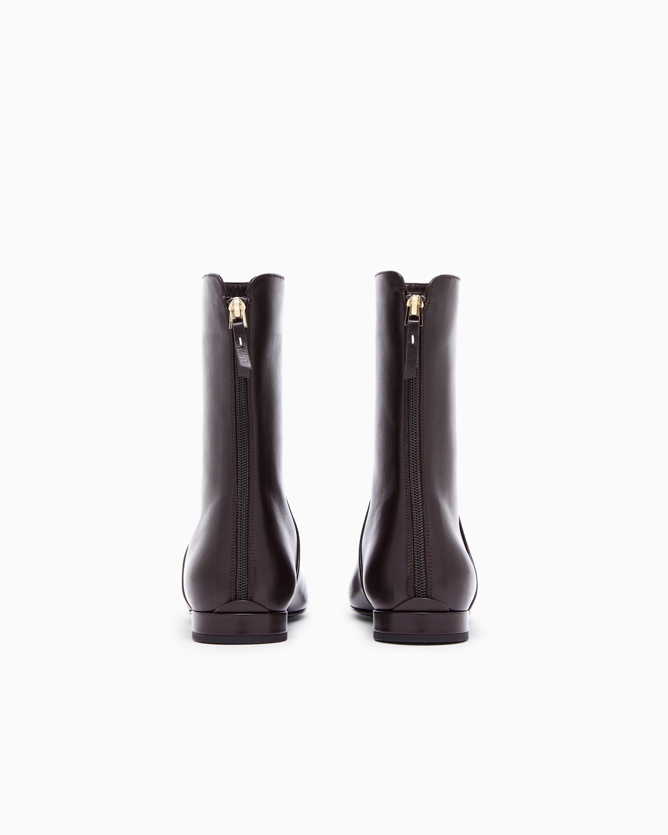 Leather ankle boots Slide 3