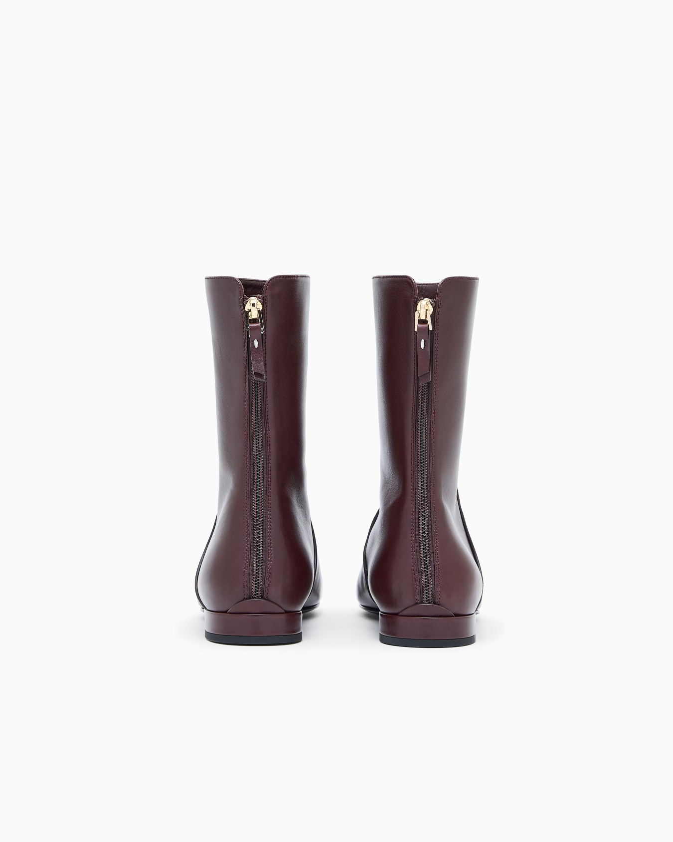 Leather ankle boots Slide 3