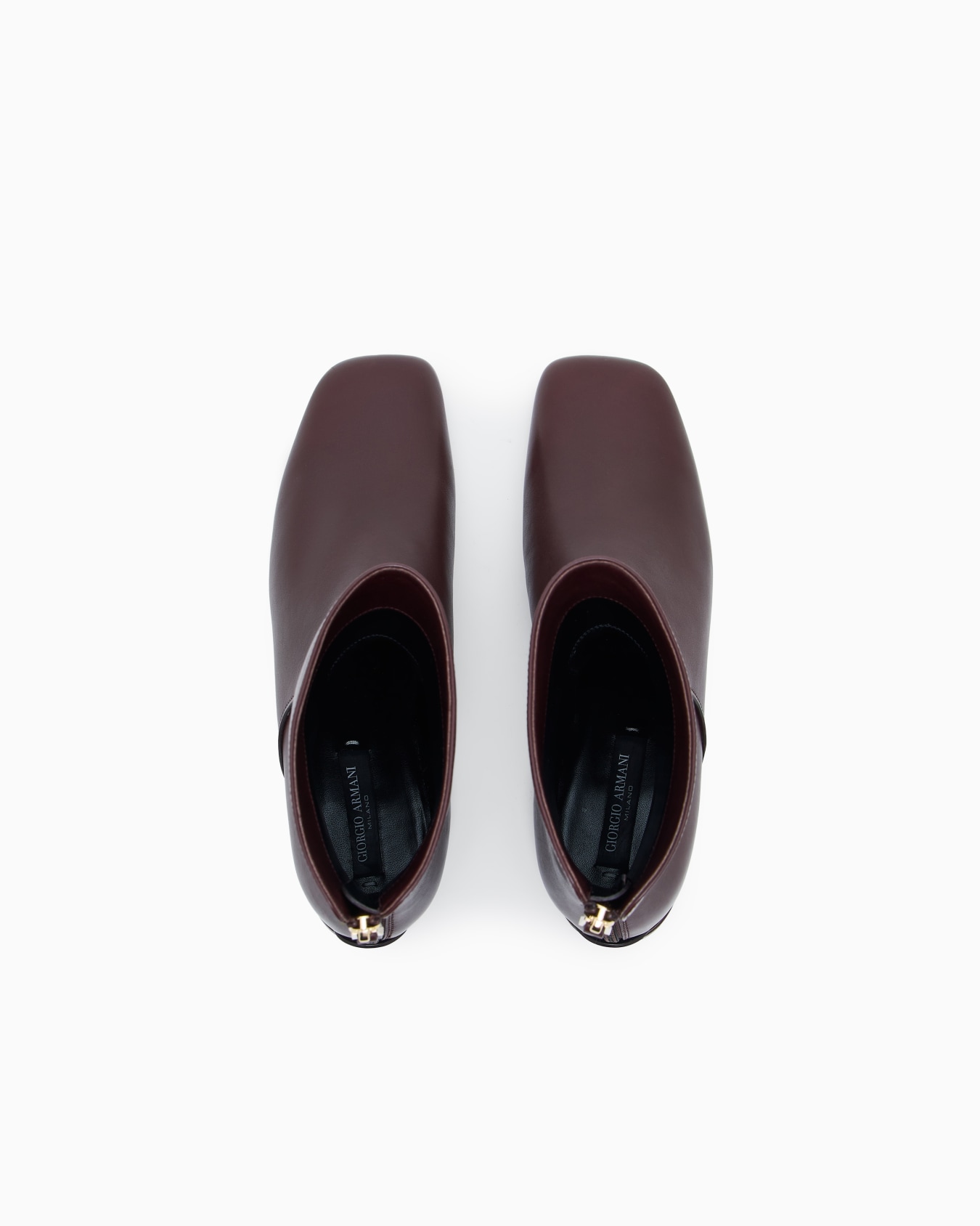 Leather ankle boots Slide 2