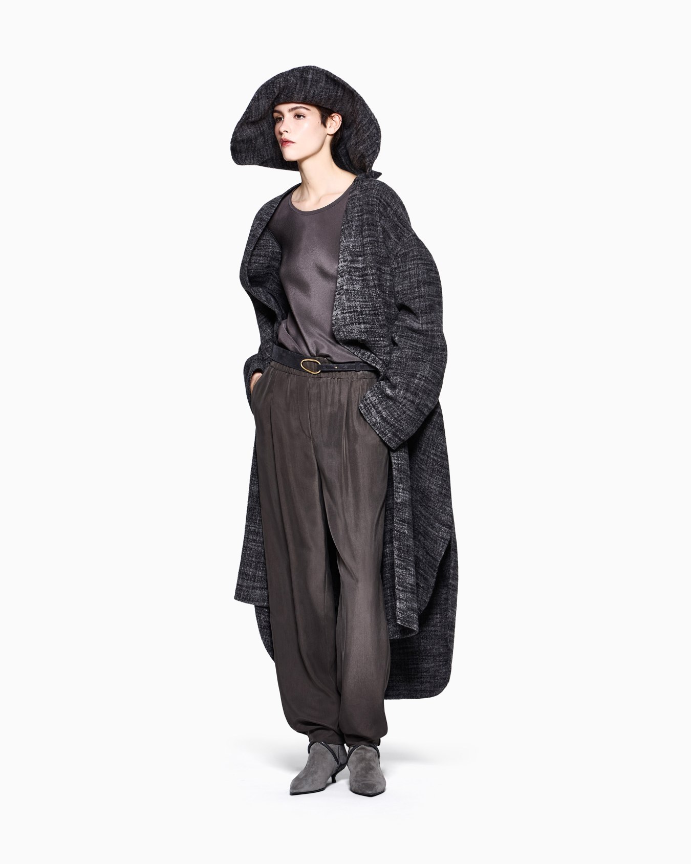 Trousers regular fit washed silk with elasticated hem Slide 1