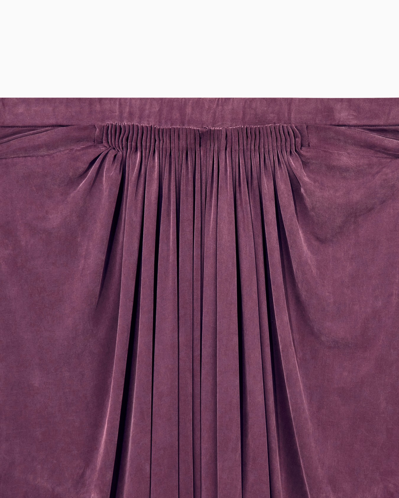 Hose aus Stretch-Cupro mit weitem Bein und Drapierung vorn Folie 3