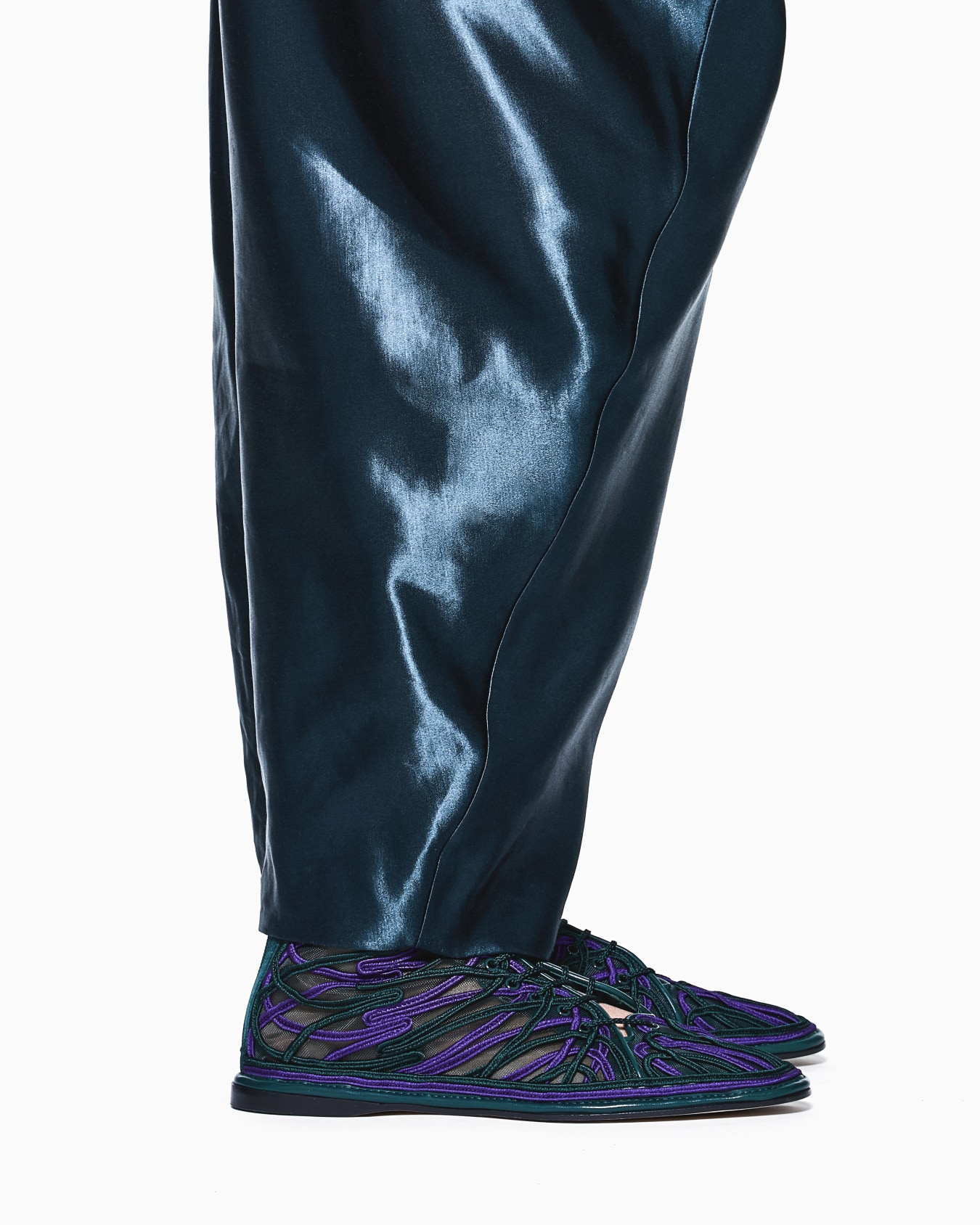 Ankle boots with embroidery and leather details Slide 5